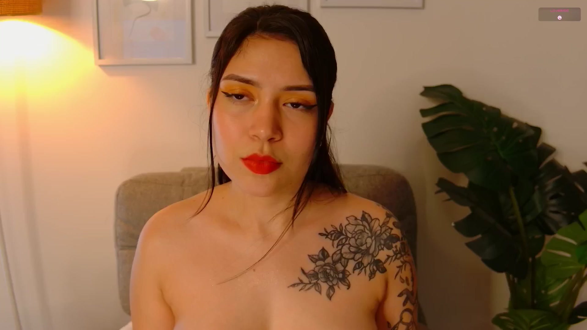 Gallery image thumbnail from angel_sweet9's myfreecams stream on, 02/14/2026, 18:36 image 17 of 20