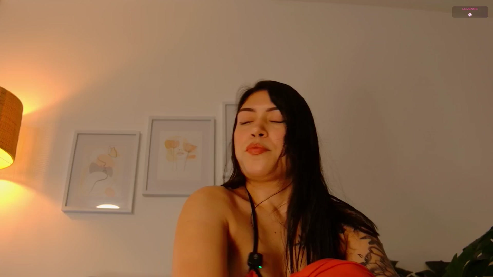 Gallery image thumbnail from angel_sweet9's myfreecams stream on, 02/26/2026, 17:01 image 16 of 20