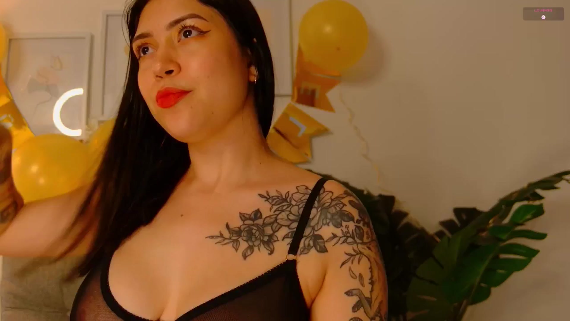 Gallery image thumbnail from angel_sweet9's myfreecams stream on, 03/21/2026, 19:16 image 4 of 20