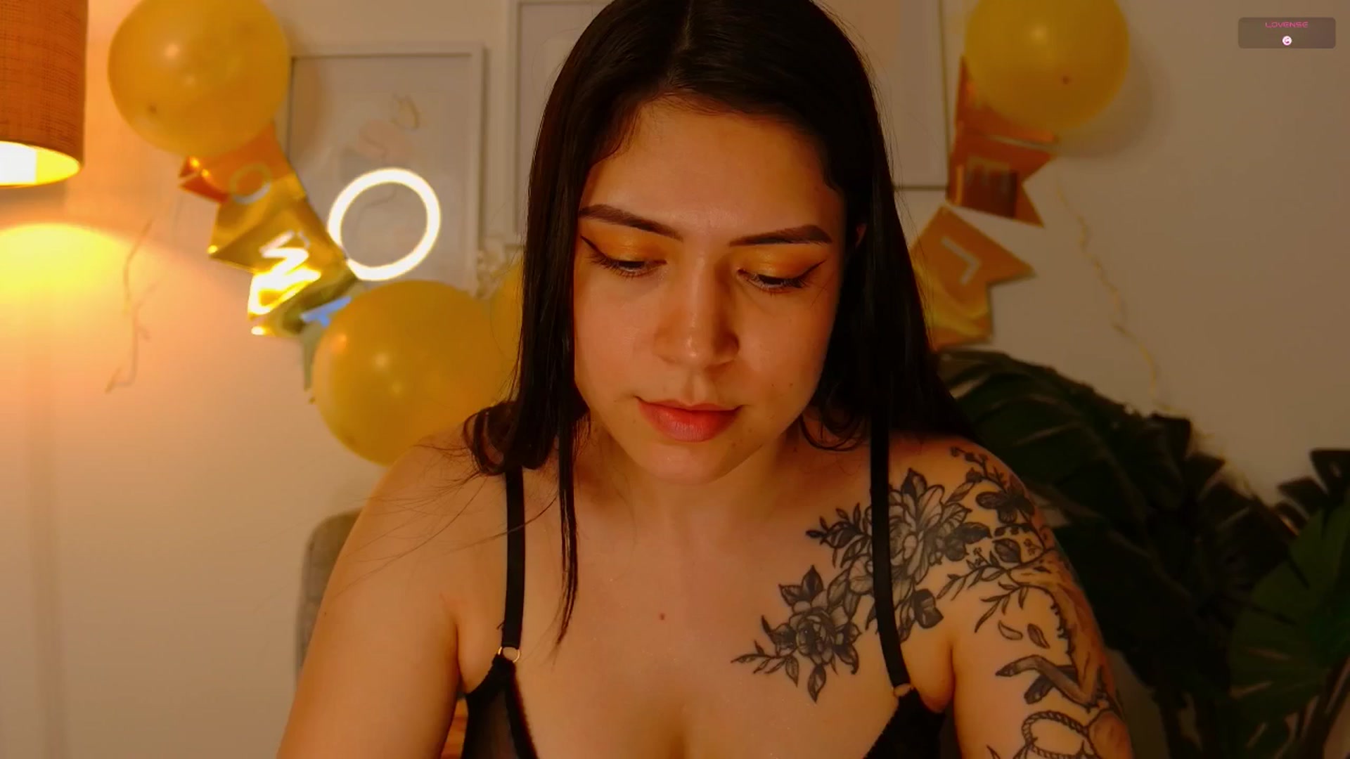 Gallery image thumbnail from angel_sweet9's myfreecams stream on, 03/21/2026, 20:47 image 9 of 20