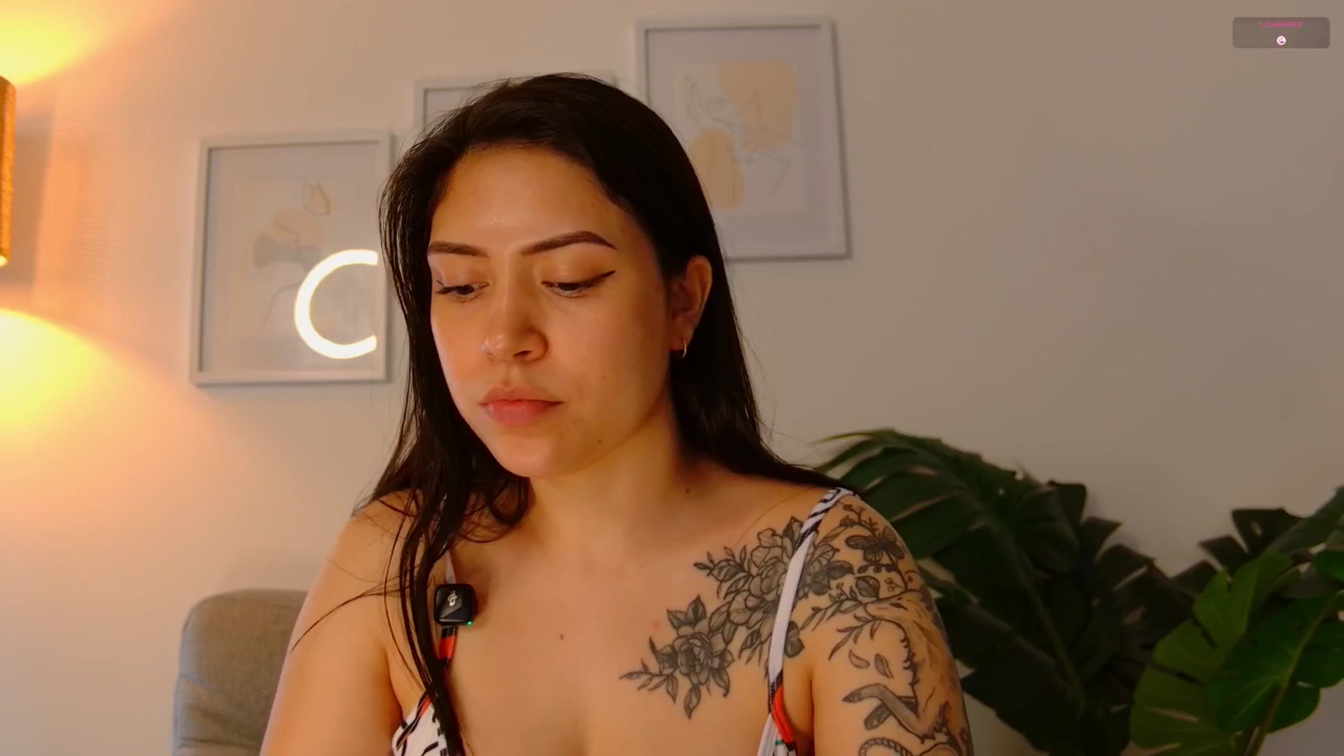 Gallery image thumbnail from angel_sweet9's myfreecams stream on, 03/26/2026, 16:06 image 8 of 20
