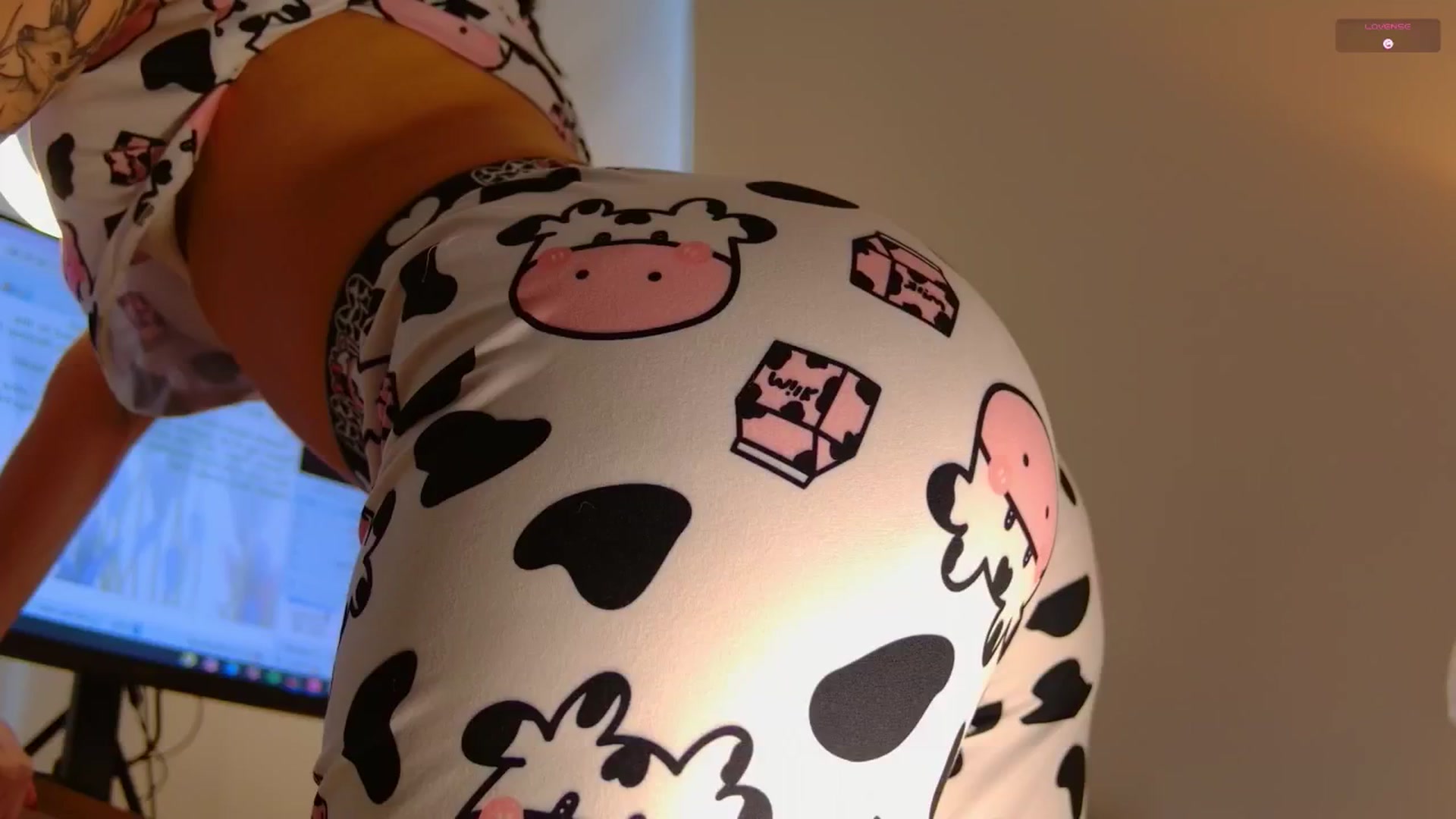 Gallery image thumbnail from angel_sweet9's myfreecams stream on, 04/14/2026, 15:06 image 13 of 20