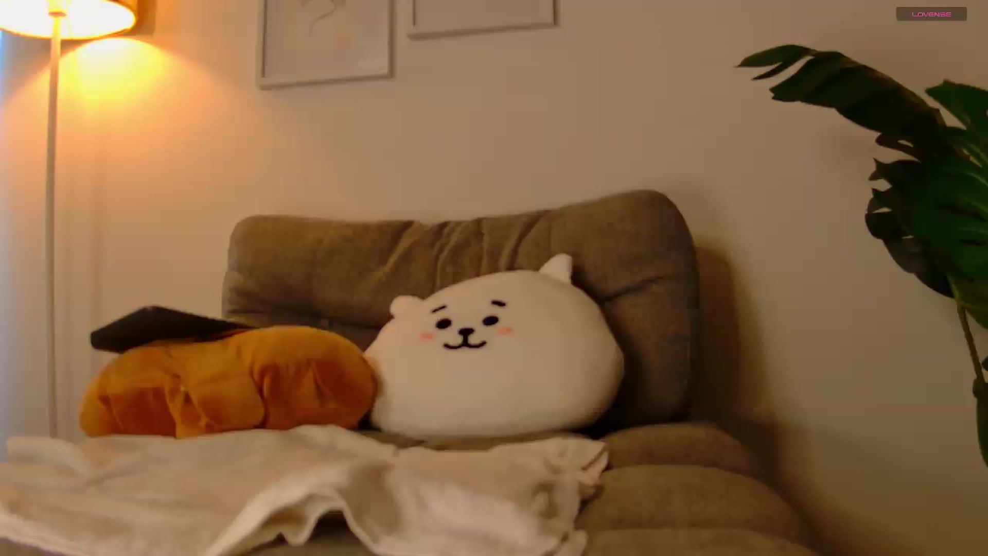Gallery image thumbnail from angel_sweet9's myfreecams stream on, 05/10/2026, 16:14 image 12 of 20