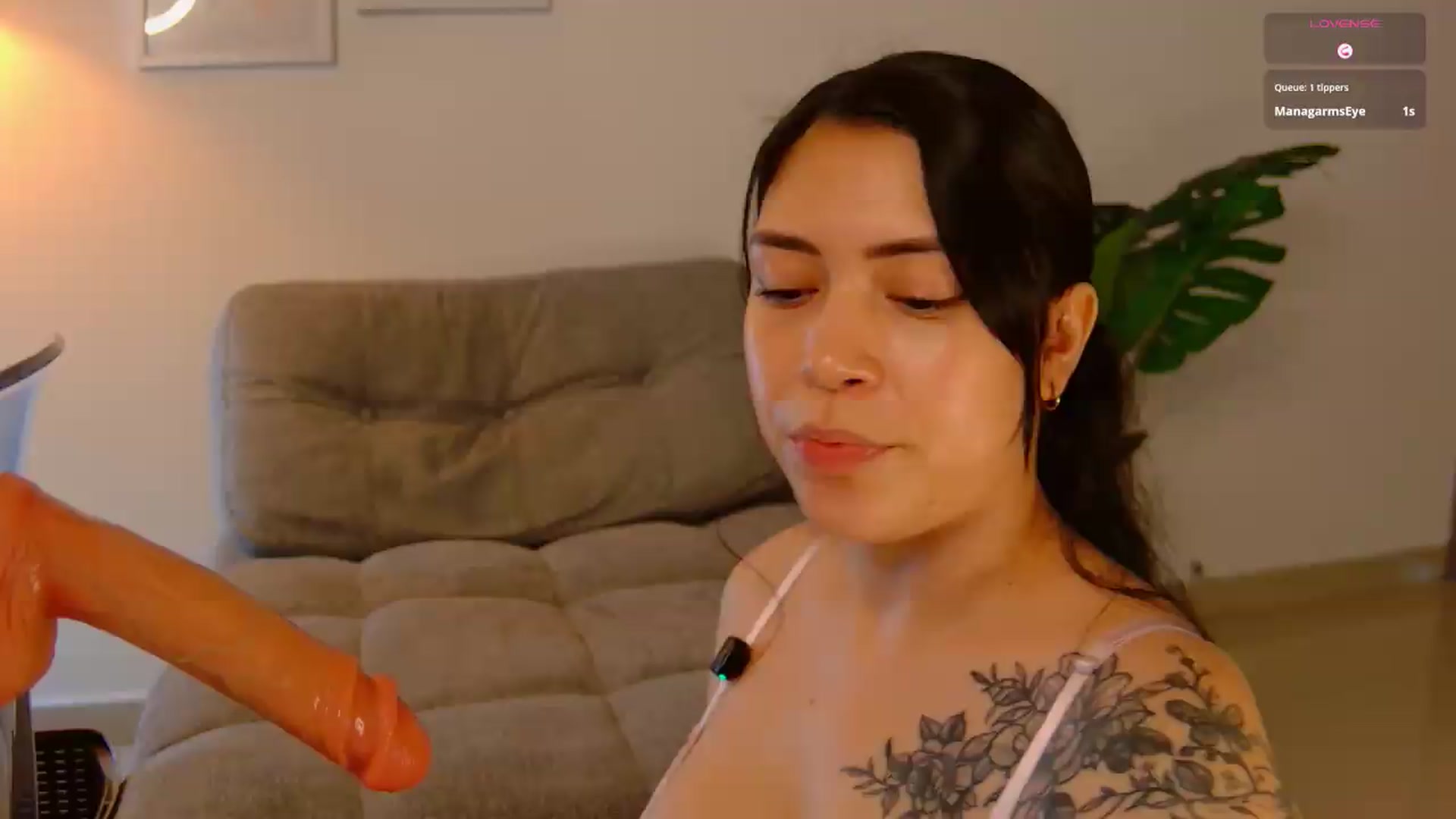 Gallery image thumbnail from angel_sweet9's myfreecams stream on, 06/26/2026, 14:45 image 15 of 20