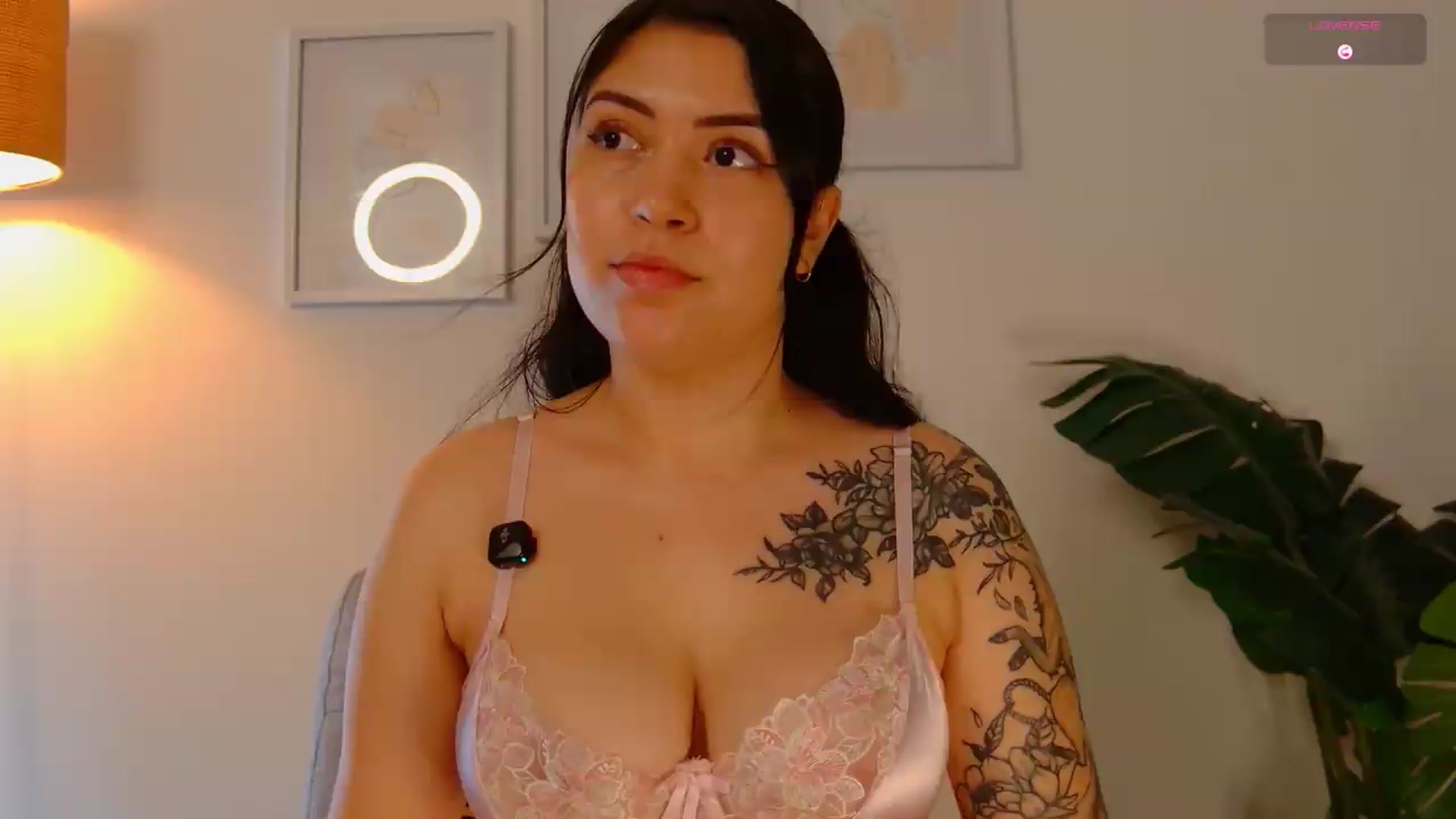 Gallery image thumbnail from angel_sweet9's myfreecams stream on, 06/26/2026, 15:26 image 13 of 20