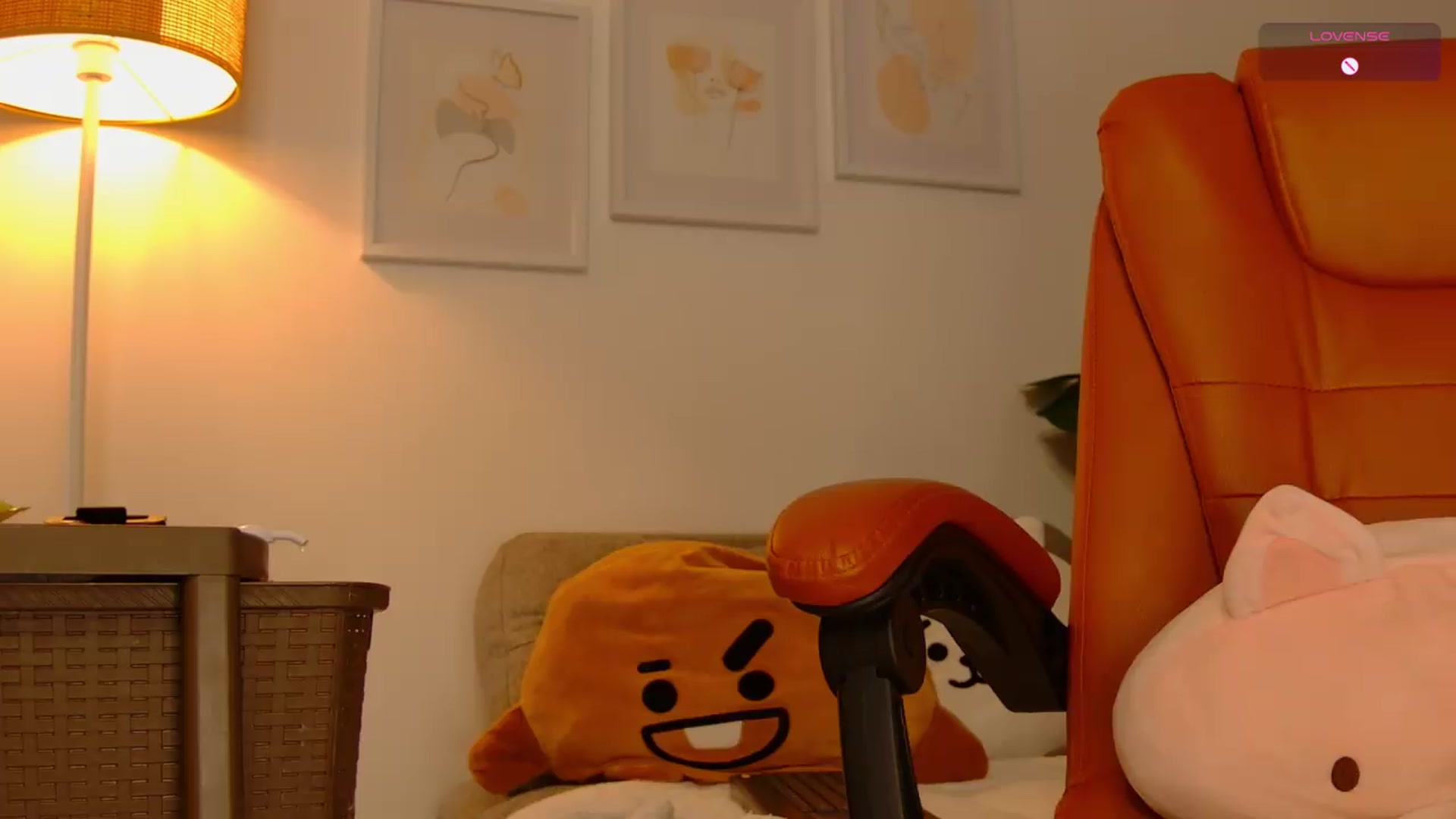 Gallery image thumbnail from angel_sweet9's myfreecams stream on, 08/05/2026, 21:49 image 18 of 20