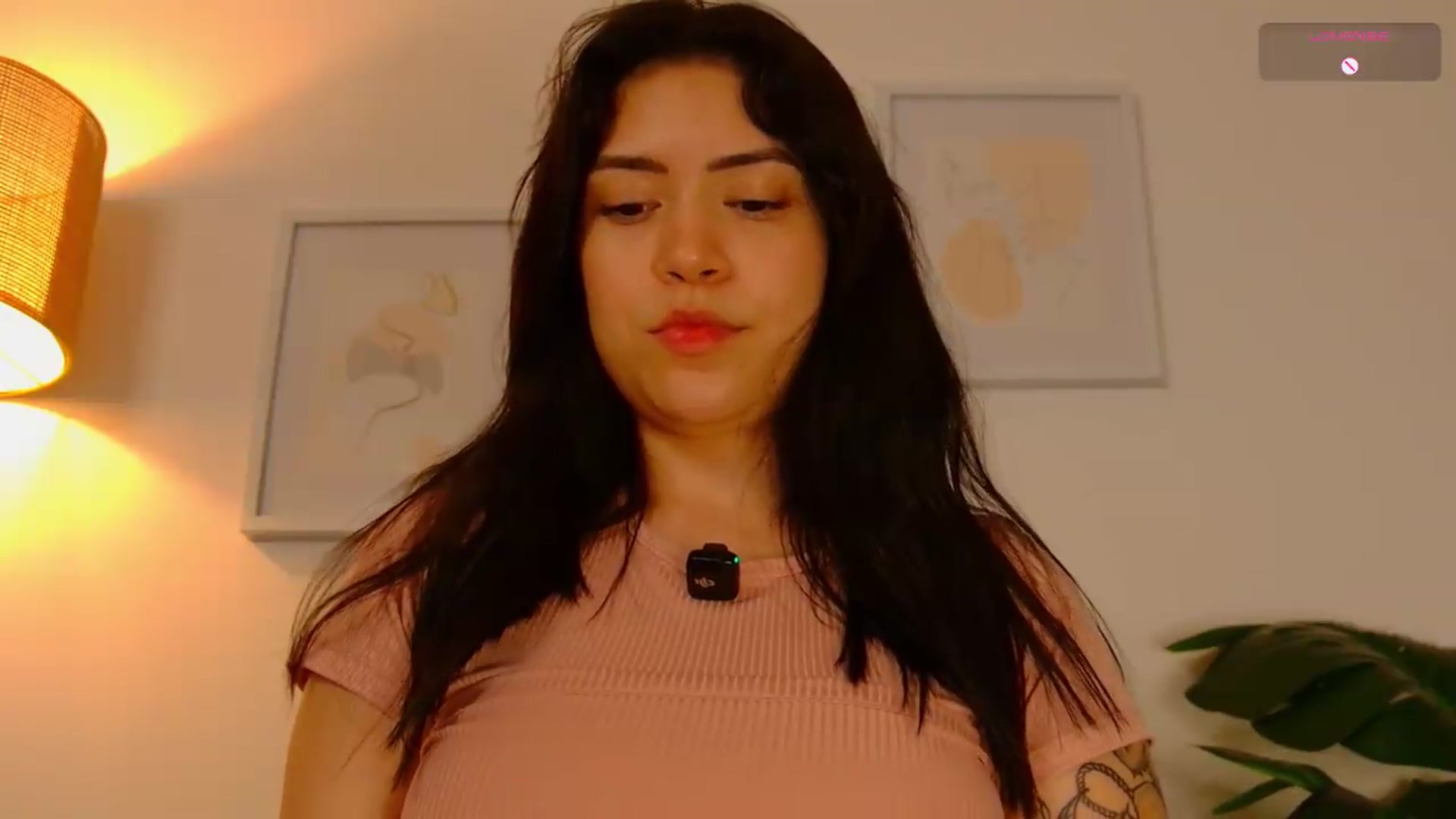 Gallery image thumbnail from angel_sweet9's myfreecams stream on, 08/05/2026, 21:49 image 2 of 20