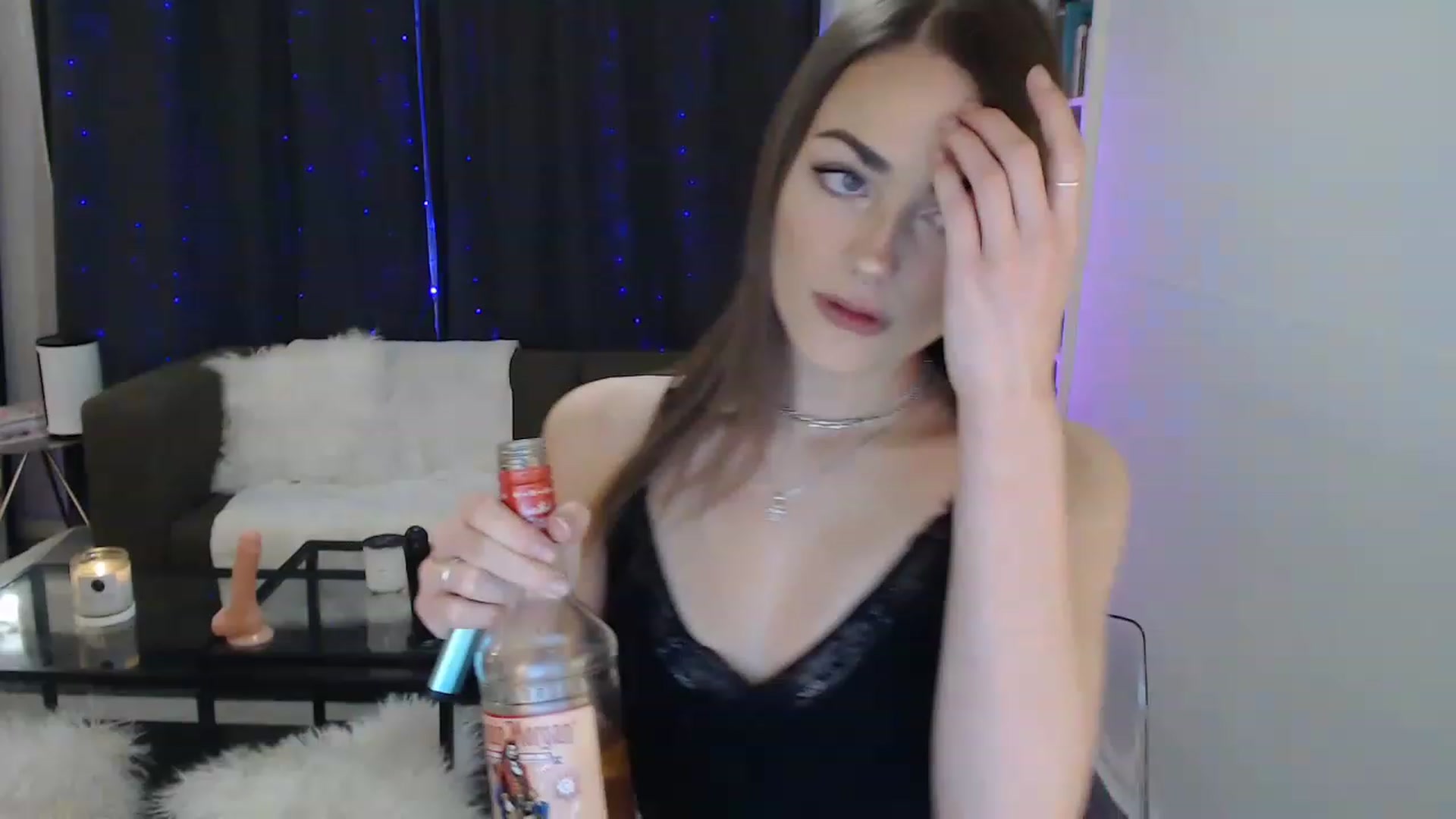 Gallery image thumbnail from angelpuppygrl's myfreecams stream on, 11/16/2022, 08:30 image 8 of 20