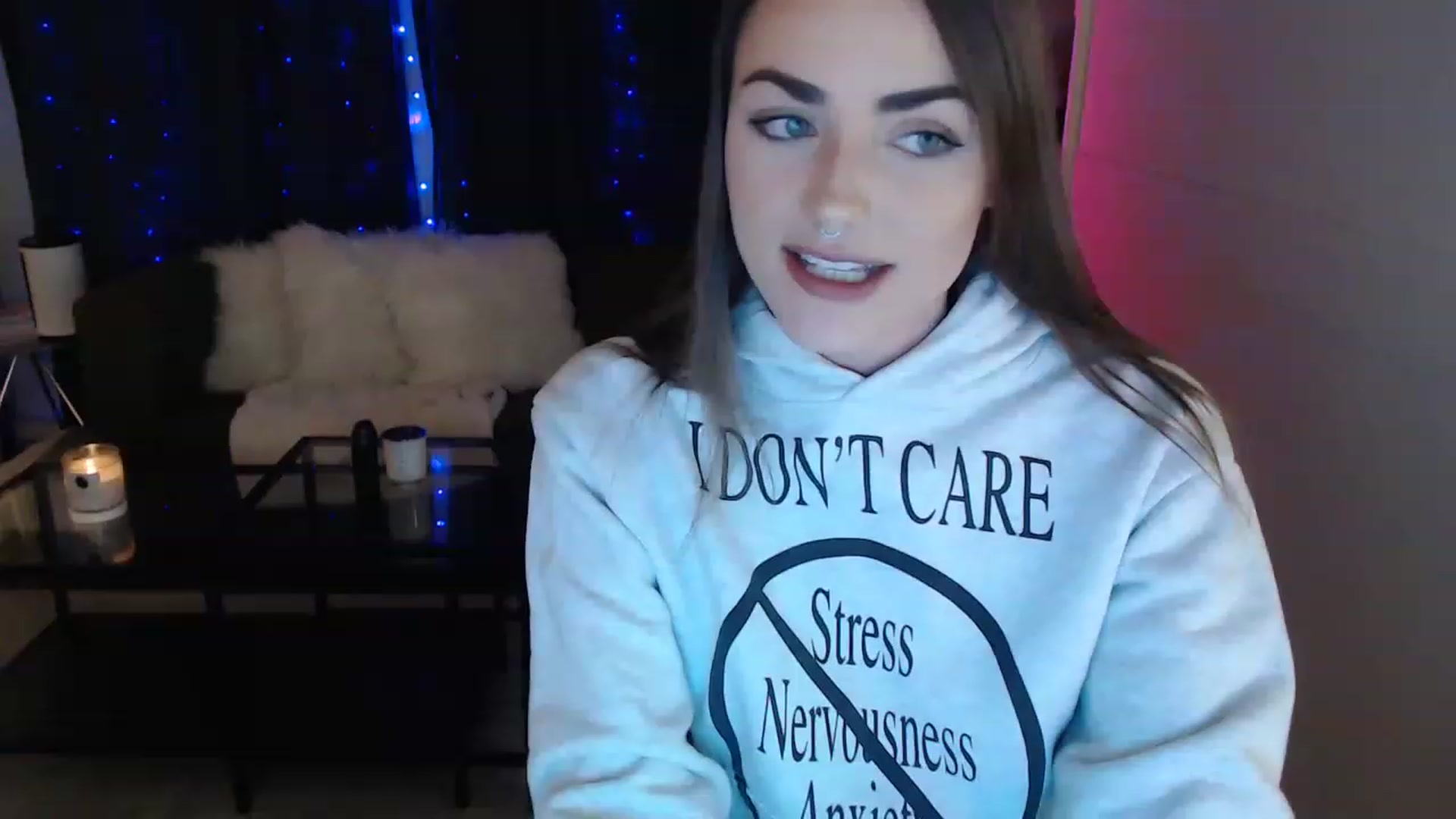 Gallery image thumbnail from angelpuppygrl's myfreecams stream on, 11/21/2022, 24:07 image 9 of 20