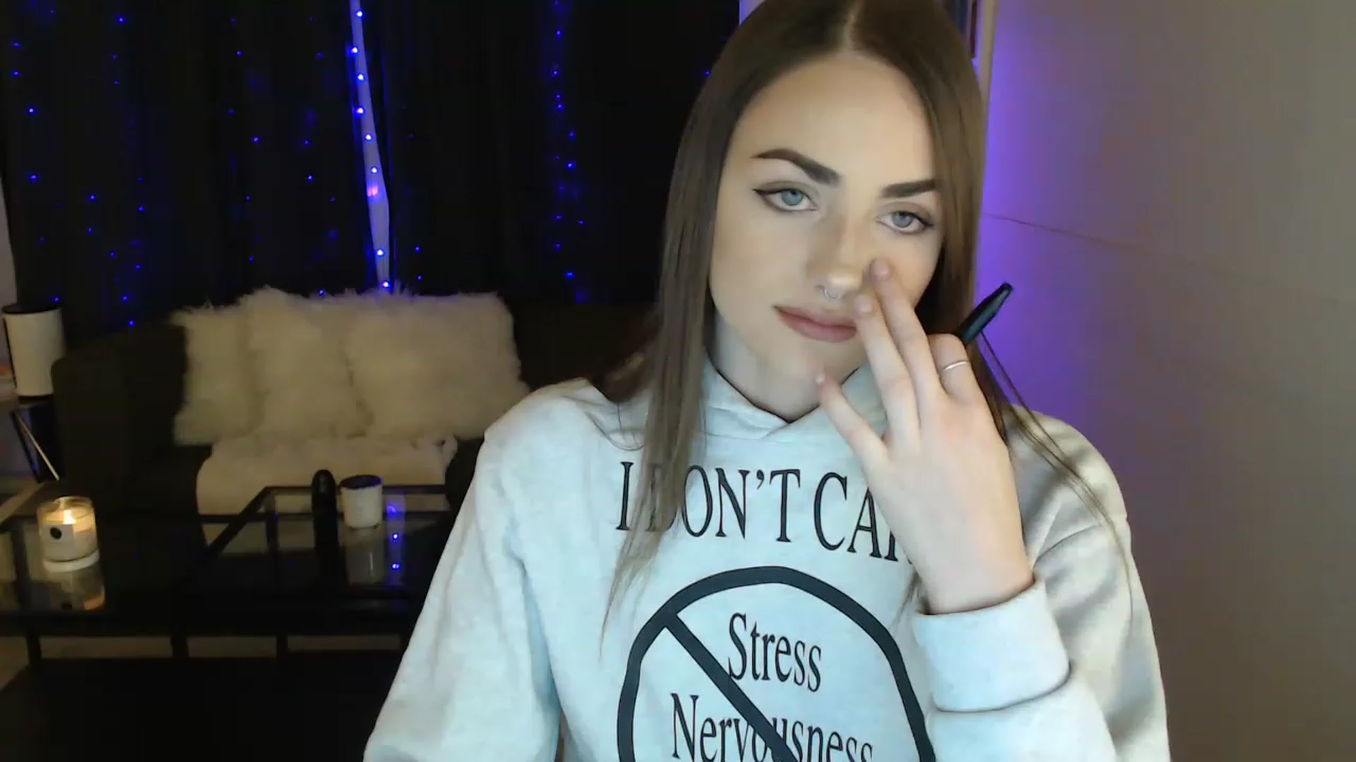 Gallery image thumbnail from angelpuppygrl's myfreecams stream on, 11/21/2022, 24:07 image 17 of 20