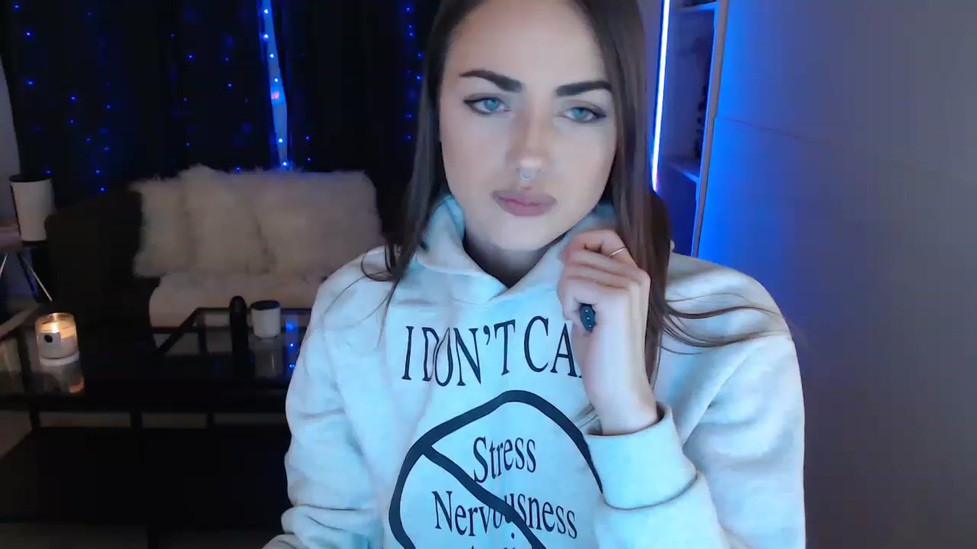 Gallery image thumbnail from angelpuppygrl's myfreecams stream on, 11/21/2022, 24:18 image 14 of 20