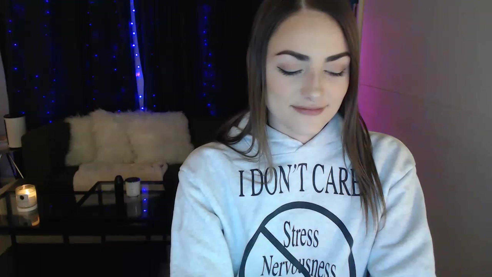 Gallery image thumbnail from angelpuppygrl's myfreecams stream on, 11/21/2022, 24:18 image 4 of 20
