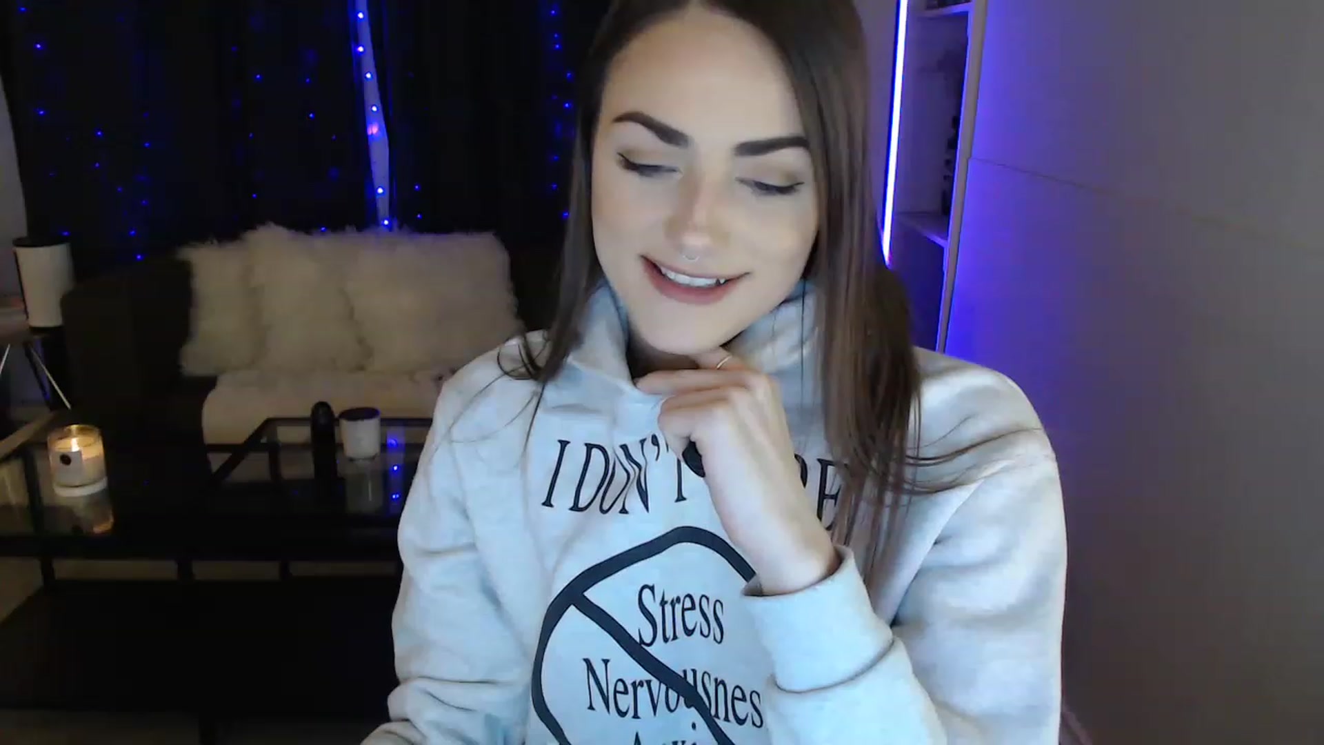 Gallery image thumbnail from angelpuppygrl's myfreecams stream on, 11/21/2022, 24:18 image 15 of 20