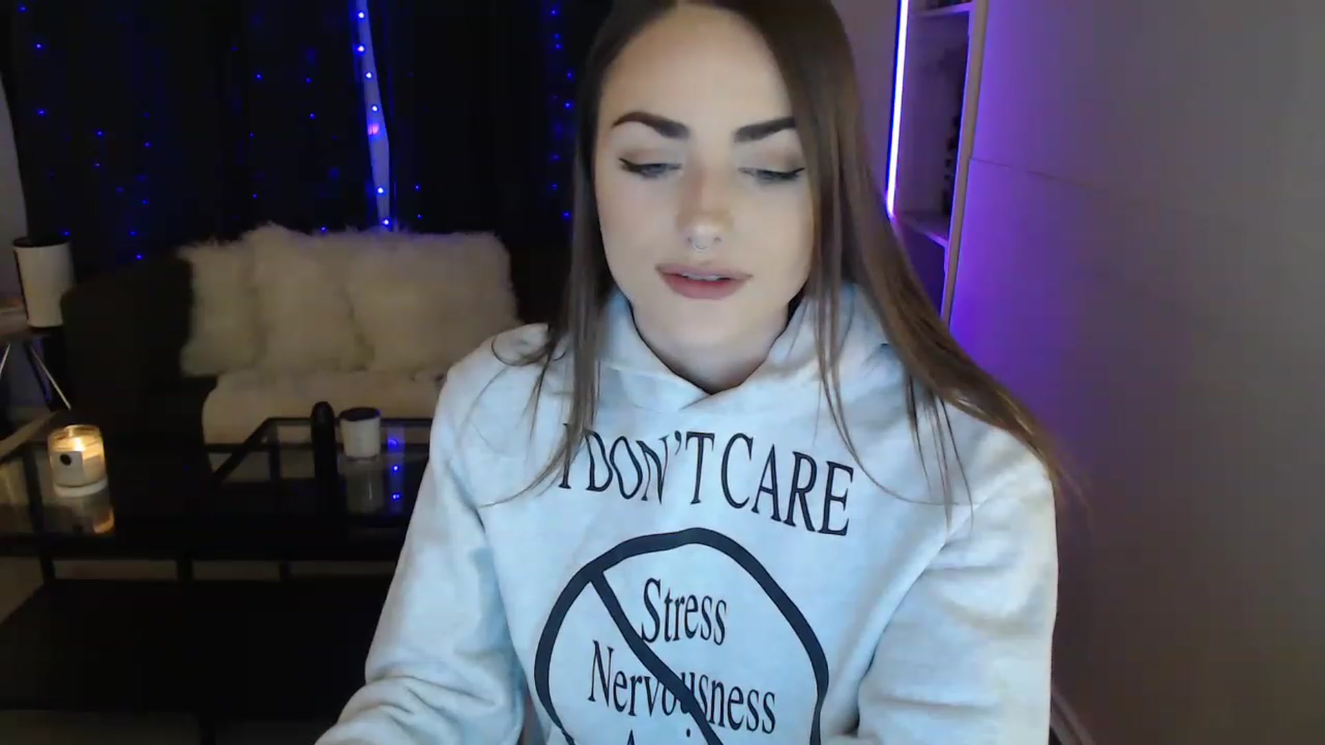 Gallery image thumbnail from angelpuppygrl's myfreecams stream on, 11/21/2022, 24:18 image 17 of 20