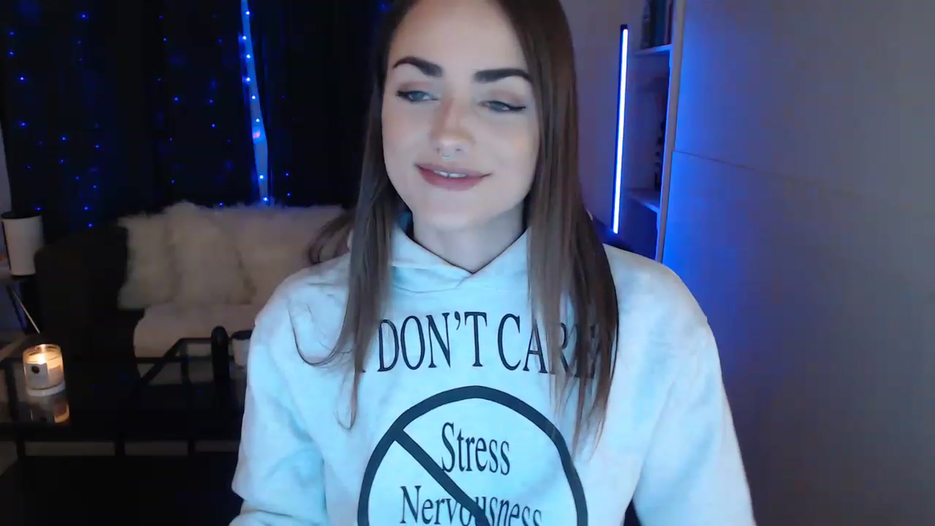 Gallery image thumbnail from angelpuppygrl's myfreecams stream on, 11/21/2022, 24:18 image 13 of 20