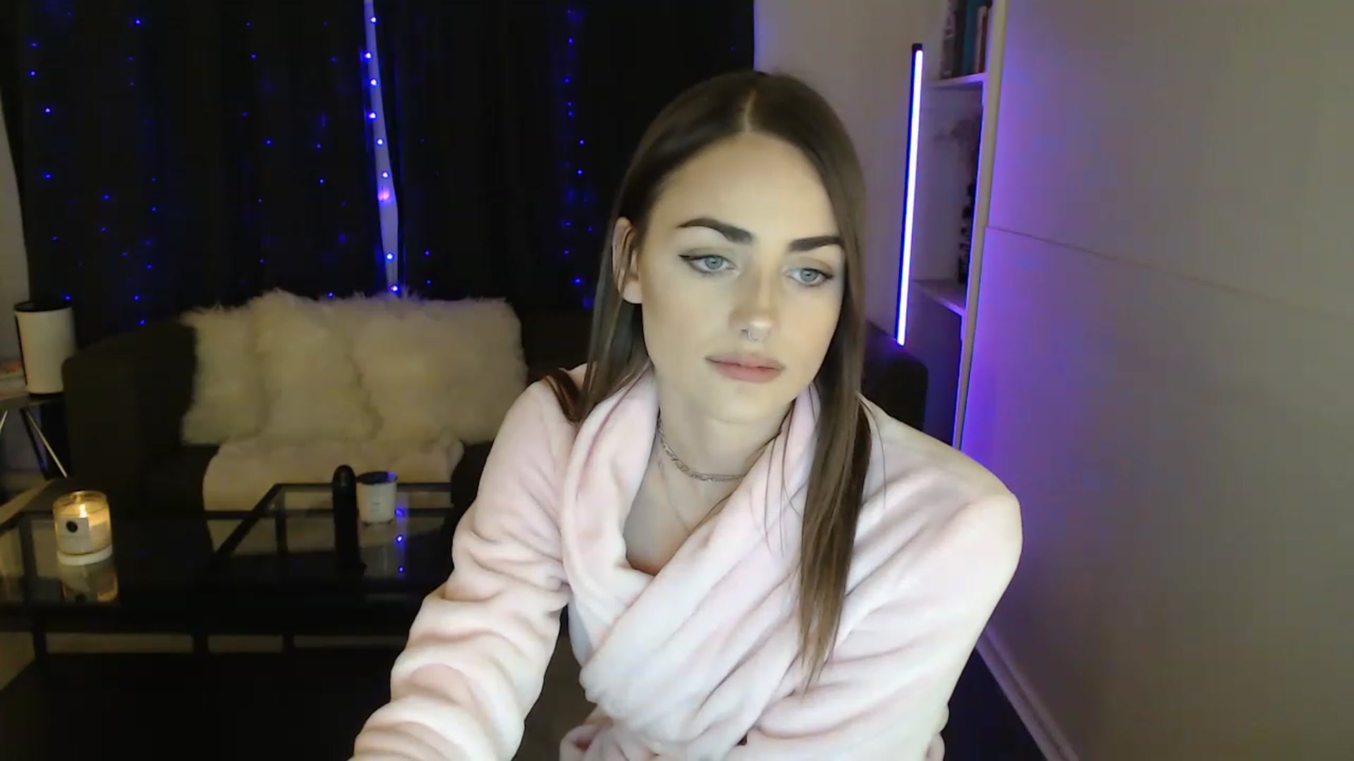 Gallery image thumbnail from angelpuppygrl's myfreecams stream on, 11/21/2022, 05:50 image 12 of 20