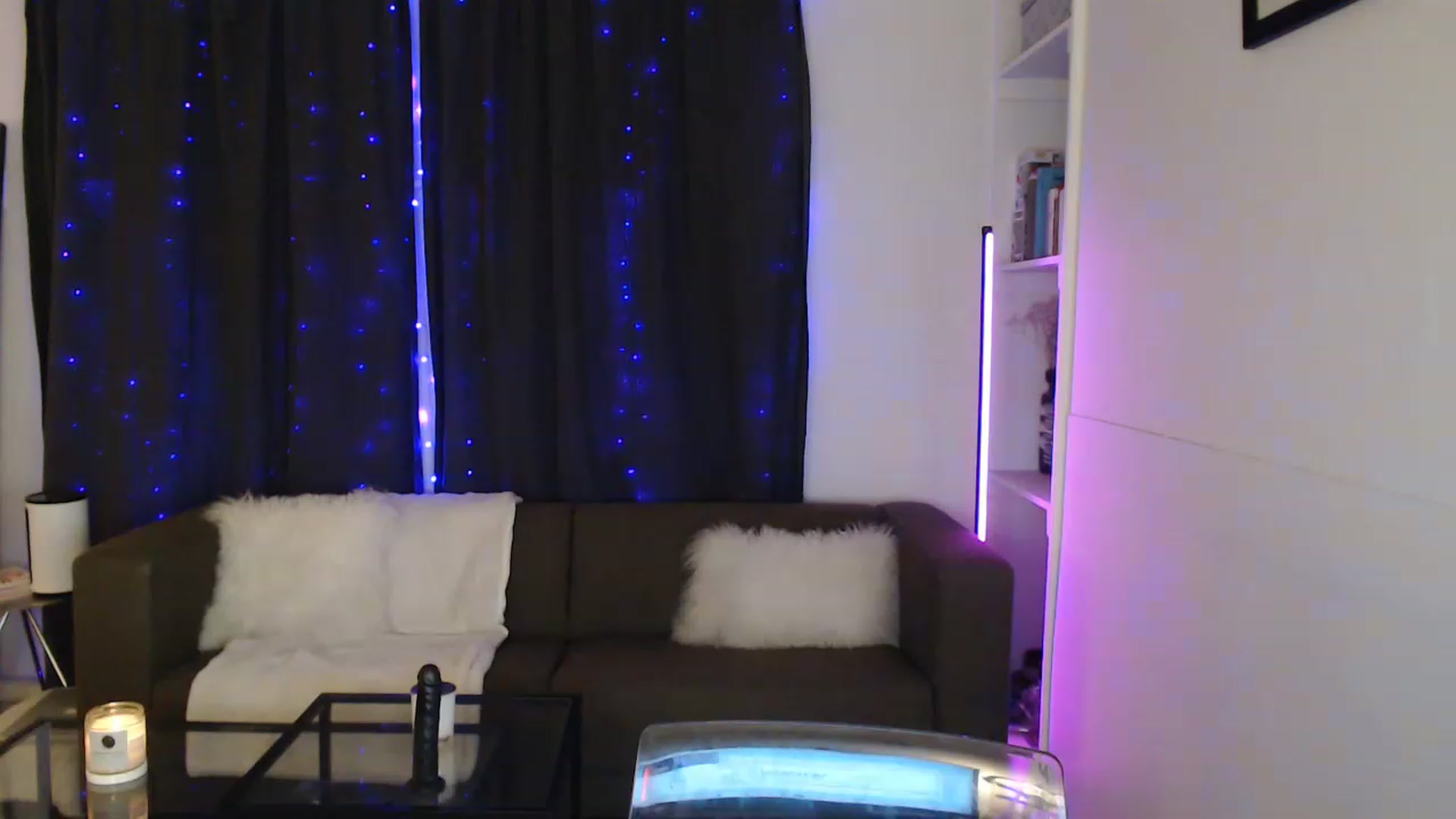 Gallery image thumbnail from angelpuppygrl's myfreecams stream on, 11/22/2022, 13:12 image 18 of 20