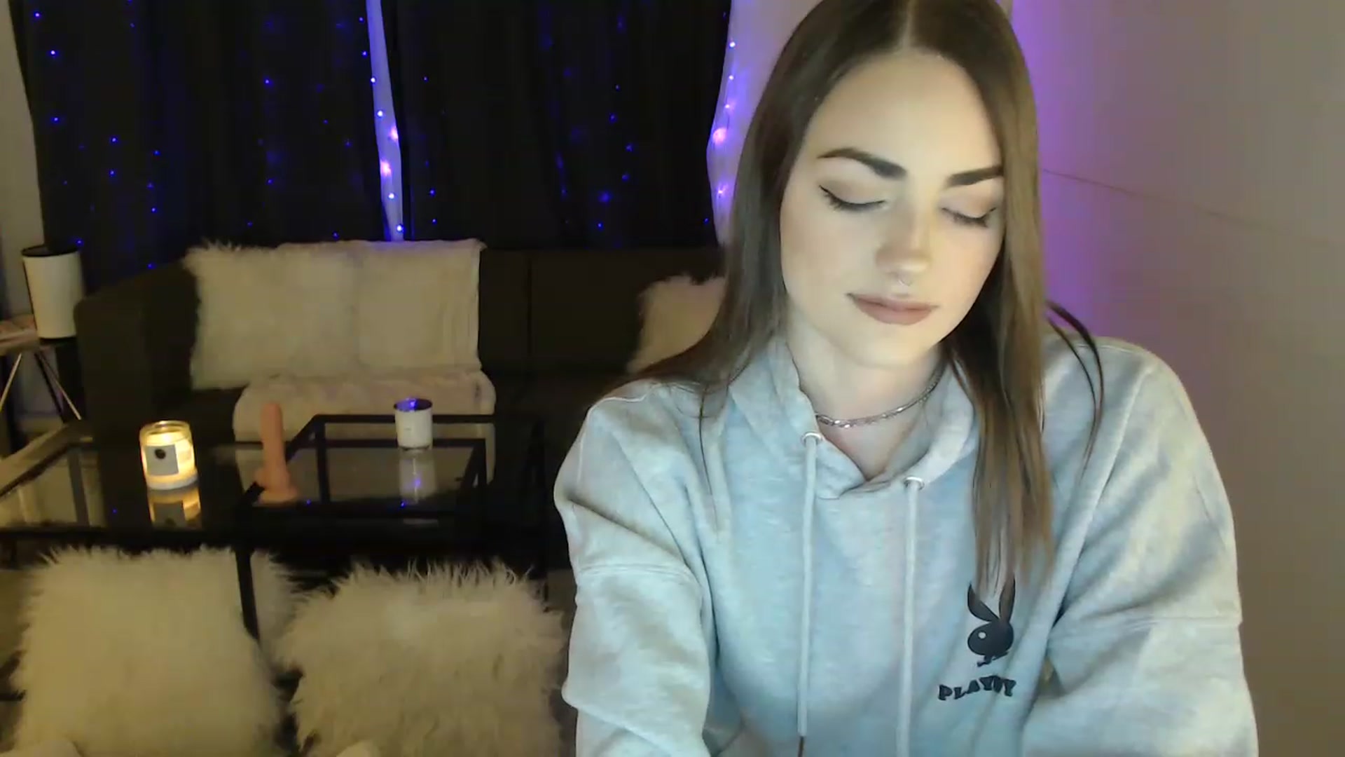 Gallery image thumbnail from angelpuppygrl's myfreecams stream on, 11/27/2022, 08:38 image 8 of 20