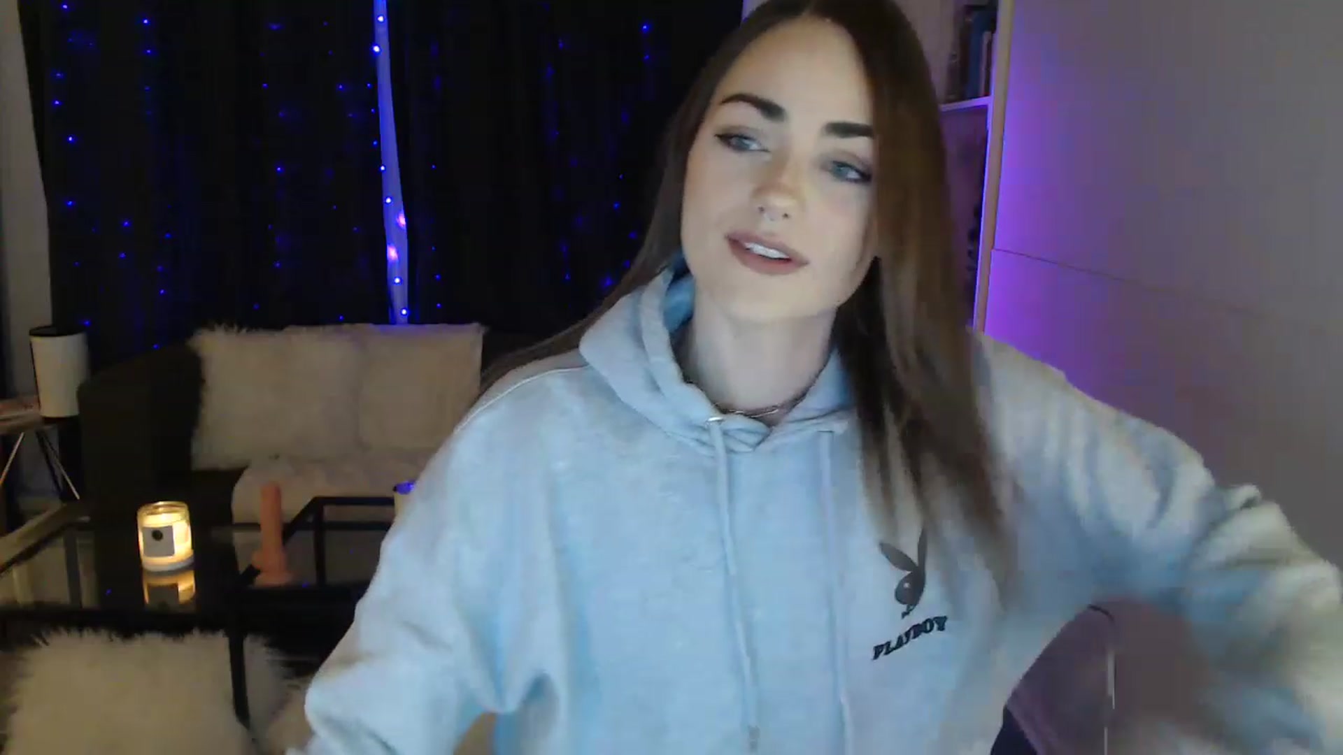 Gallery image thumbnail from angelpuppygrl's myfreecams stream on, 11/27/2022, 08:38 image 6 of 20