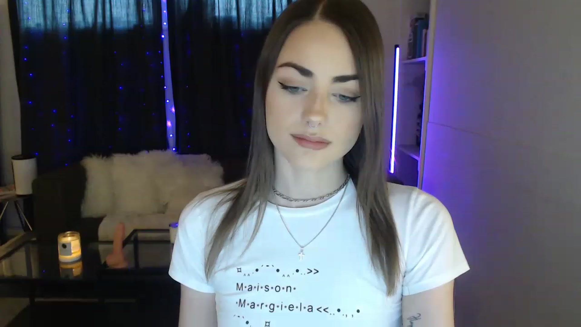 Gallery image thumbnail from angelpuppygrl's myfreecams stream on, 11/27/2022, 15:16 image 16 of 20