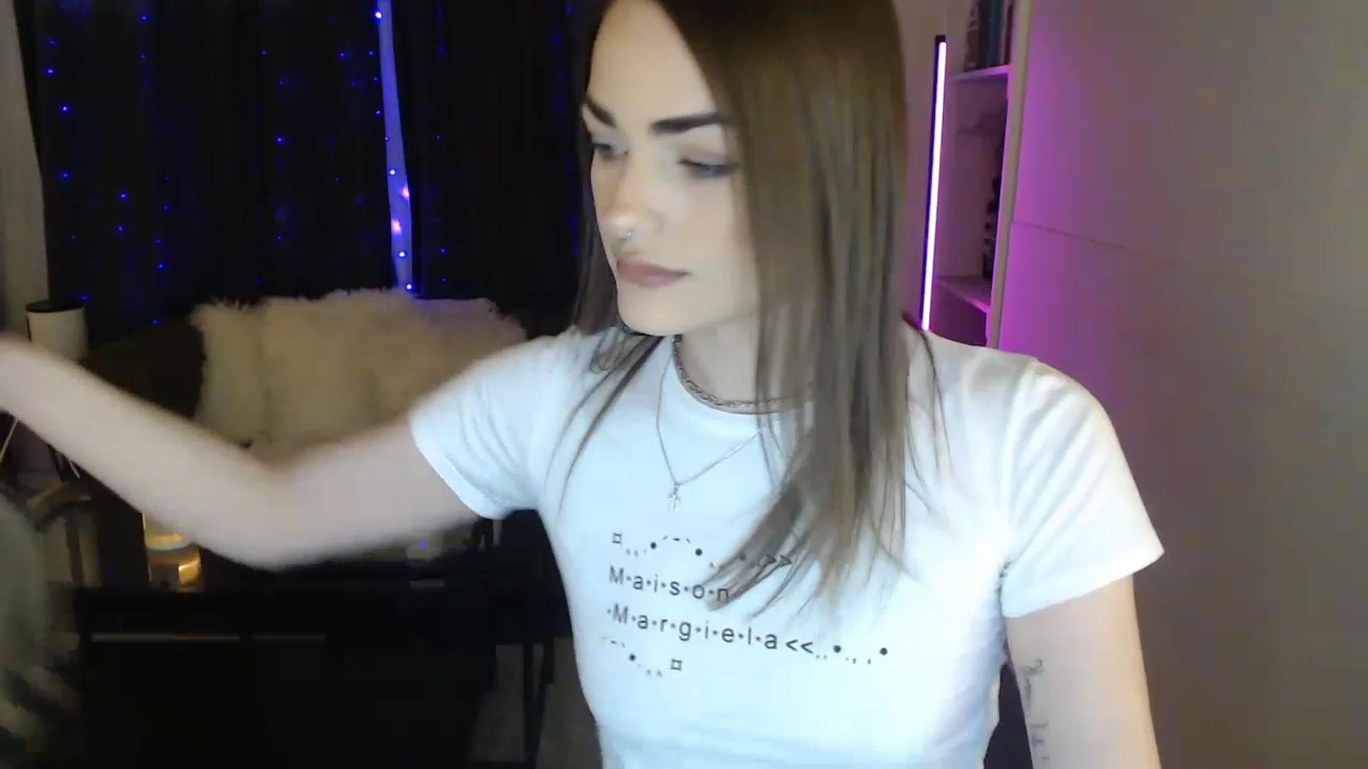 Gallery image thumbnail from angelpuppygrl's myfreecams stream on, 11/27/2022, 15:16 image 4 of 20