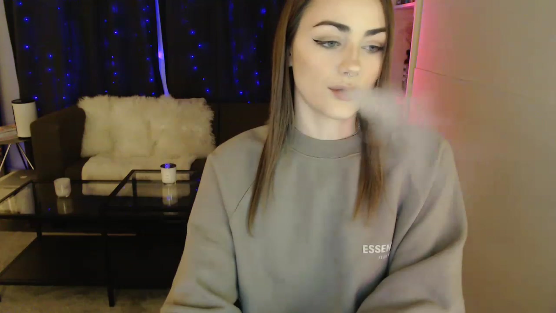 Gallery image thumbnail from angelpuppygrl's myfreecams stream on, 12/01/2022, 10:38 image 12 of 20