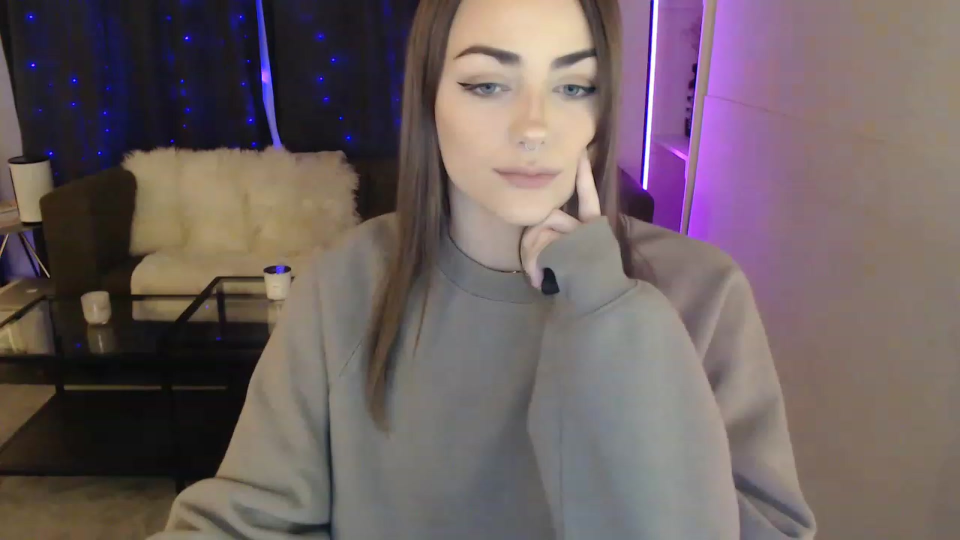Gallery image thumbnail from angelpuppygrl's myfreecams stream on, 12/01/2022, 10:38 image 1 of 20