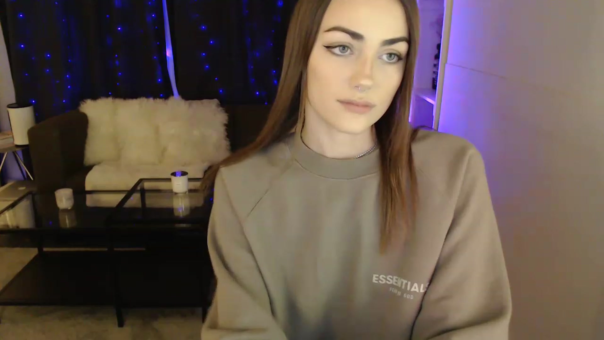 Gallery image thumbnail from angelpuppygrl's myfreecams stream on, 12/01/2022, 10:38 image 8 of 20