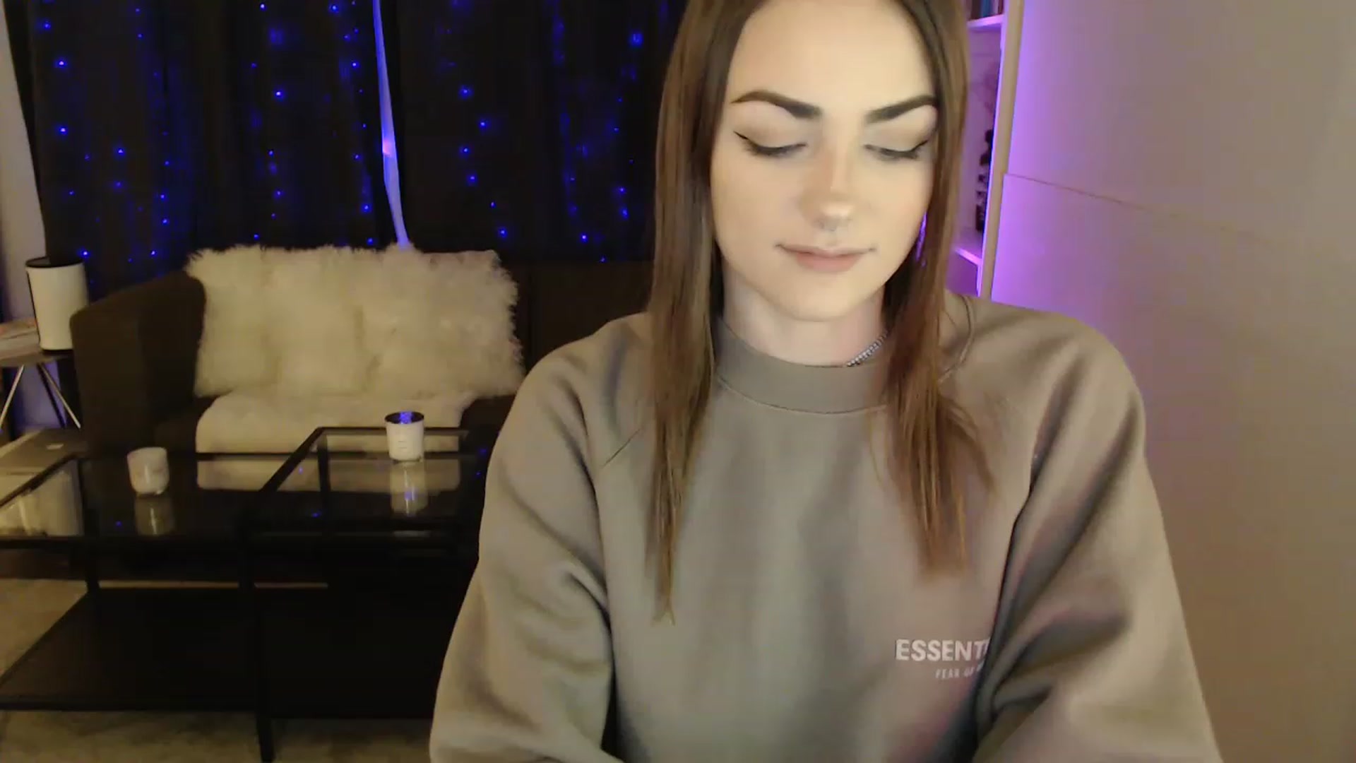 Gallery image thumbnail from angelpuppygrl's myfreecams stream on, 12/01/2022, 10:38 image 2 of 20
