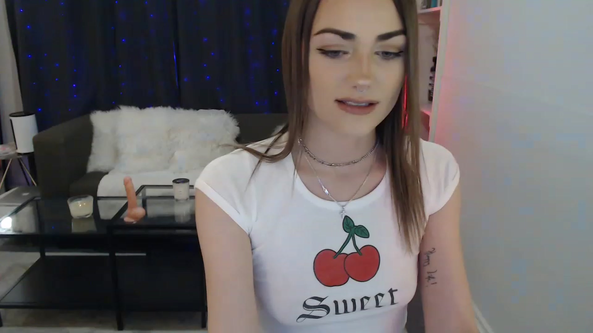 Gallery image thumbnail from angelpuppygrl's myfreecams stream on, 12/03/2022, 23:26 image 8 of 20