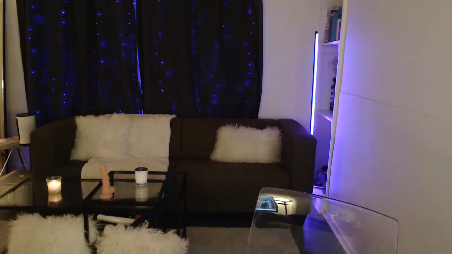 Gallery image thumbnail from angelpuppygrl's myfreecams stream on, 12/06/2022, 08:44 image 13 of 20