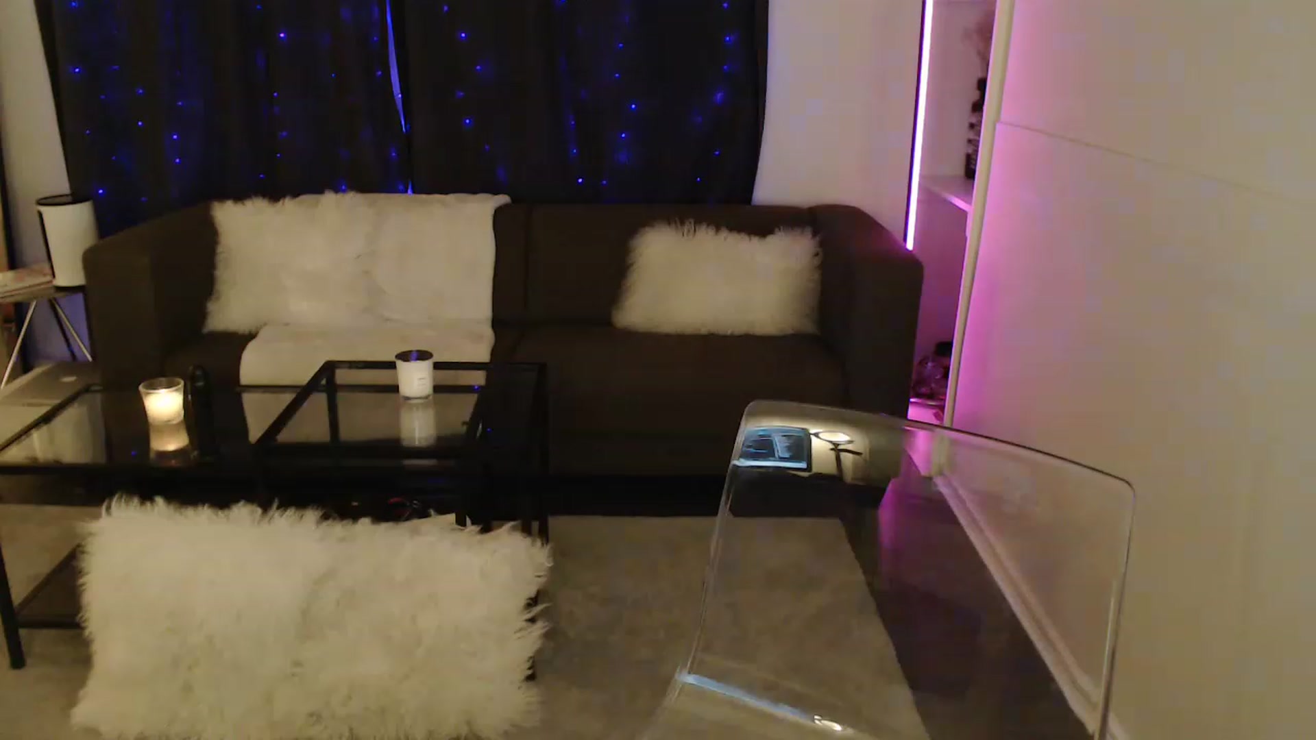 Gallery image thumbnail from angelpuppygrl's myfreecams stream on, 12/06/2022, 08:44 image 4 of 20