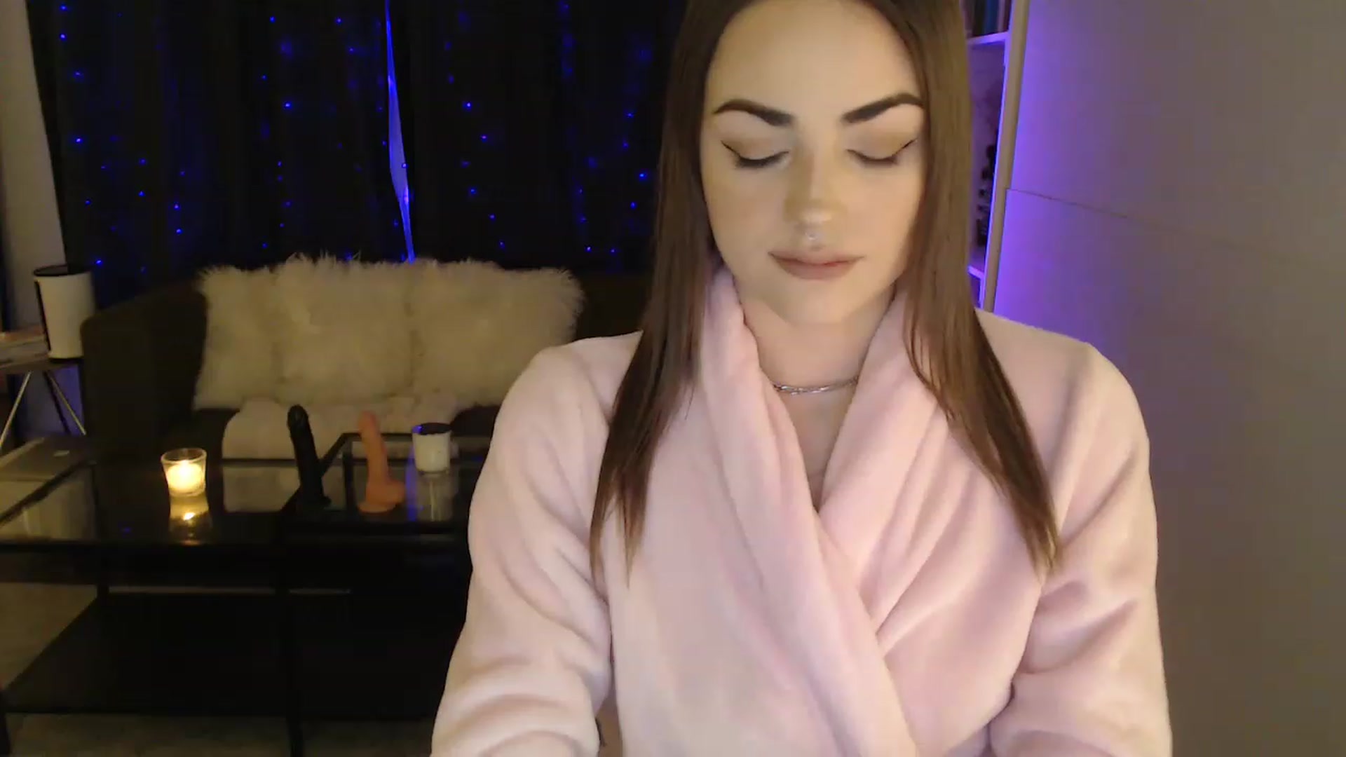 Gallery image thumbnail from angelpuppygrl's myfreecams stream on, 12/08/2022, 04:43 image 14 of 20