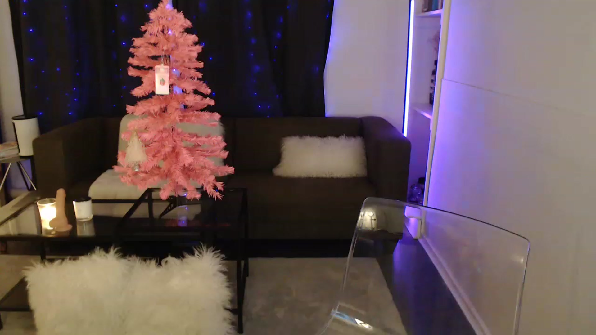 Gallery image thumbnail from angelpuppygrl's myfreecams stream on, 12/12/2022, 08:57 image 18 of 20