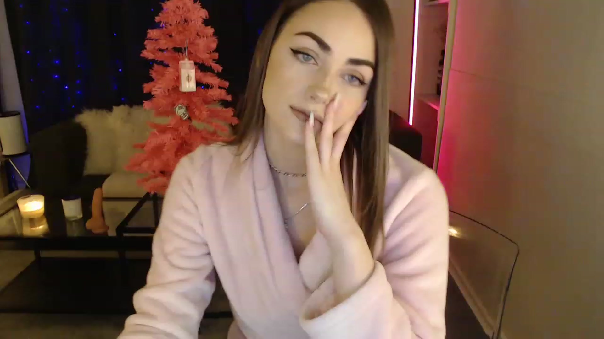 Gallery image thumbnail from angelpuppygrl's myfreecams stream on, 12/18/2022, 03:54 image 5 of 20
