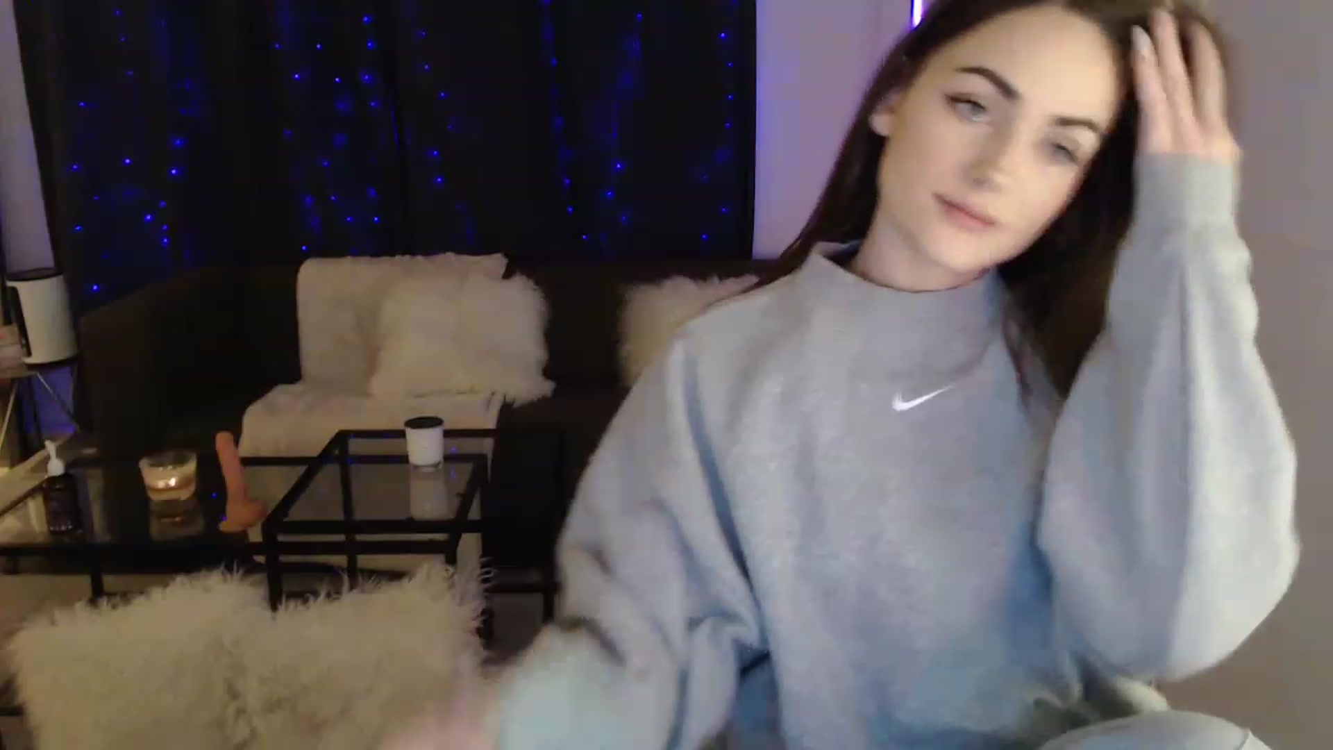 Gallery image thumbnail from angelpuppygrl's myfreecams stream on, 12/28/2022, 24:01 image 18 of 20