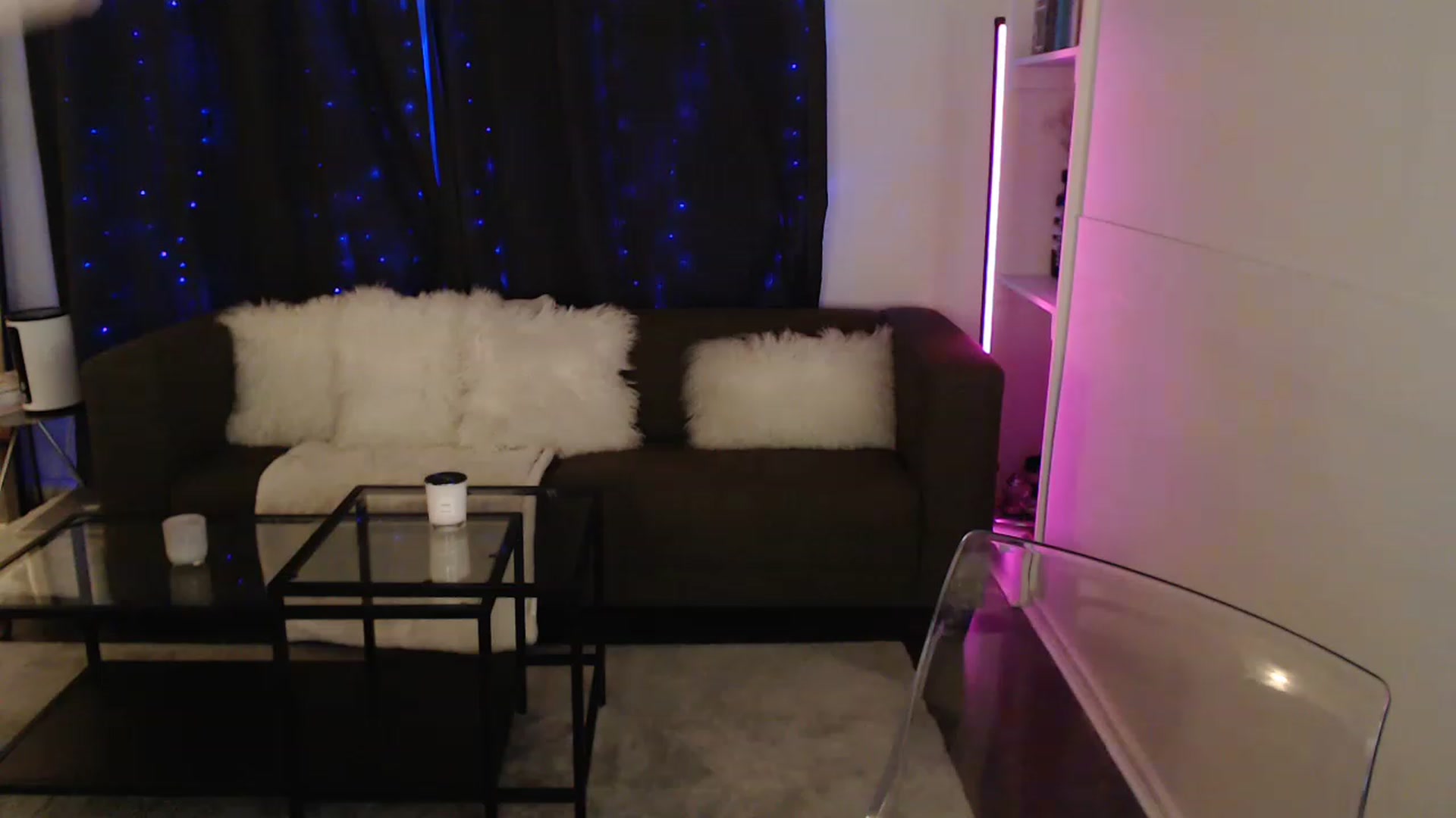 Gallery image thumbnail from angelpuppygrl's myfreecams stream on, 01/01/2023, 03:43 image 15 of 20