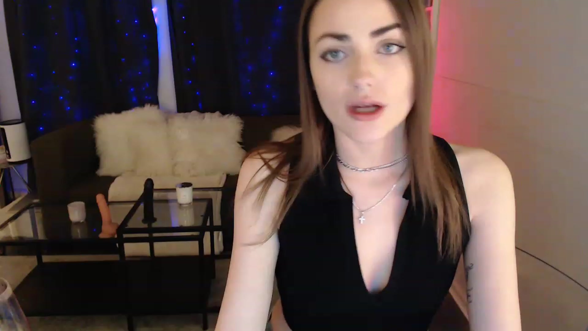 Gallery image thumbnail from angelpuppygrl's myfreecams stream on, 01/04/2023, 11:55 image 5 of 20