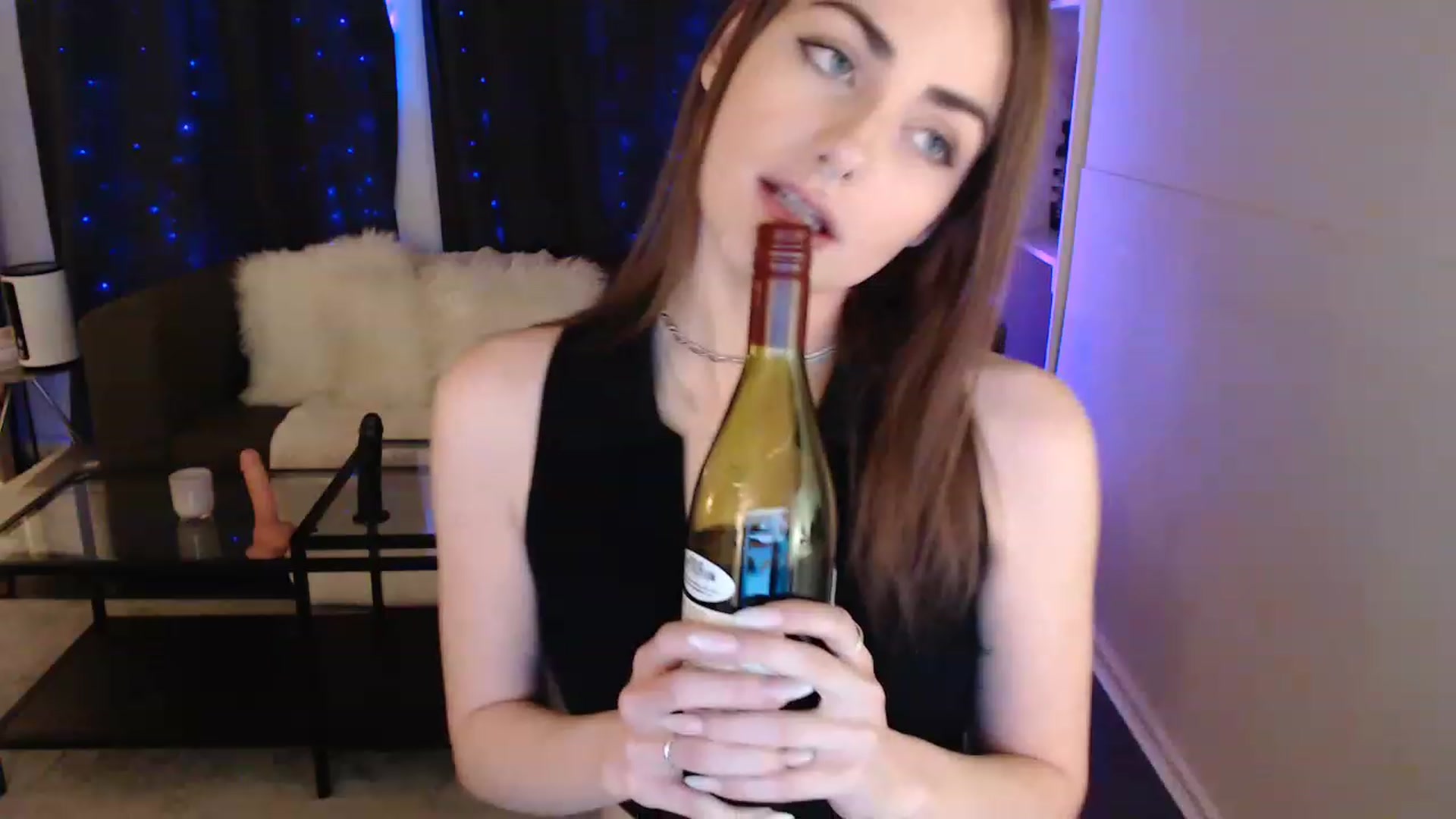 Gallery image thumbnail from angelpuppygrl's myfreecams stream on, 01/04/2023, 11:55 image 8 of 20
