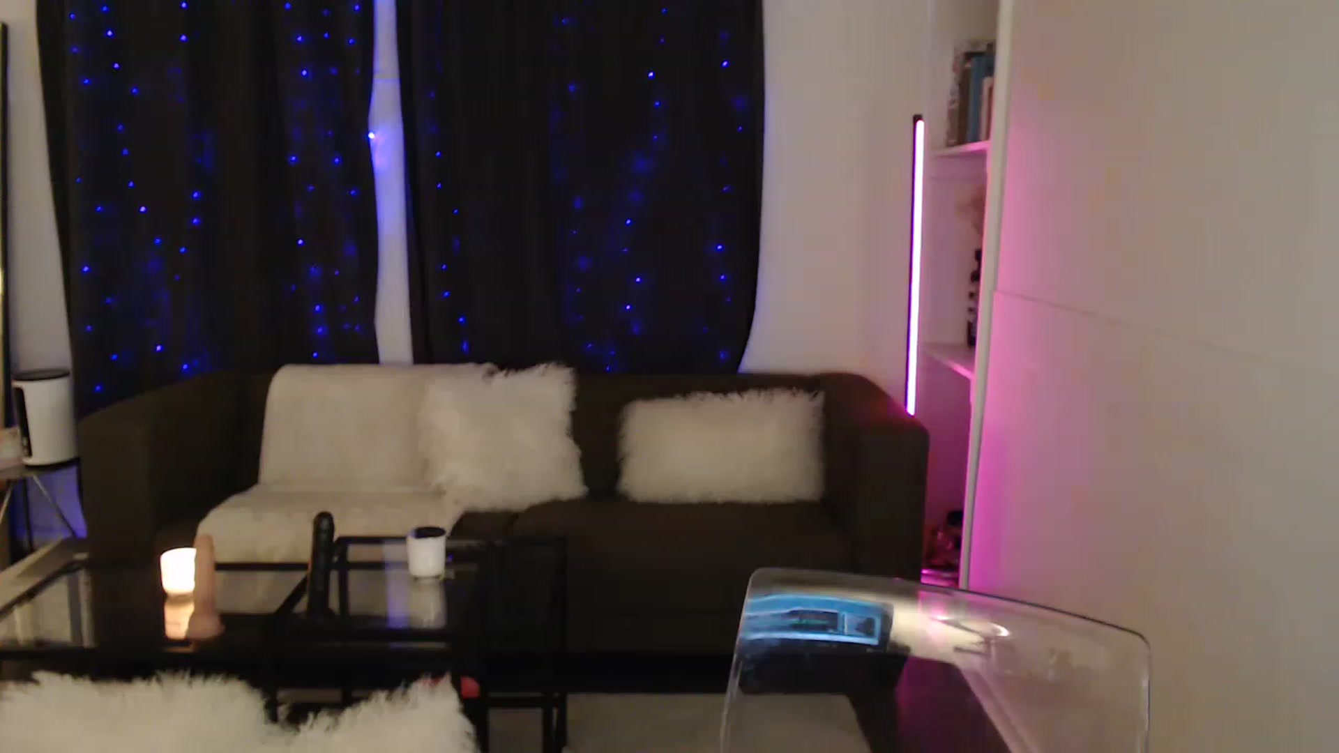 Gallery image thumbnail from angelpuppygrl's myfreecams stream on, 01/06/2023, 06:35 image 20 of 20