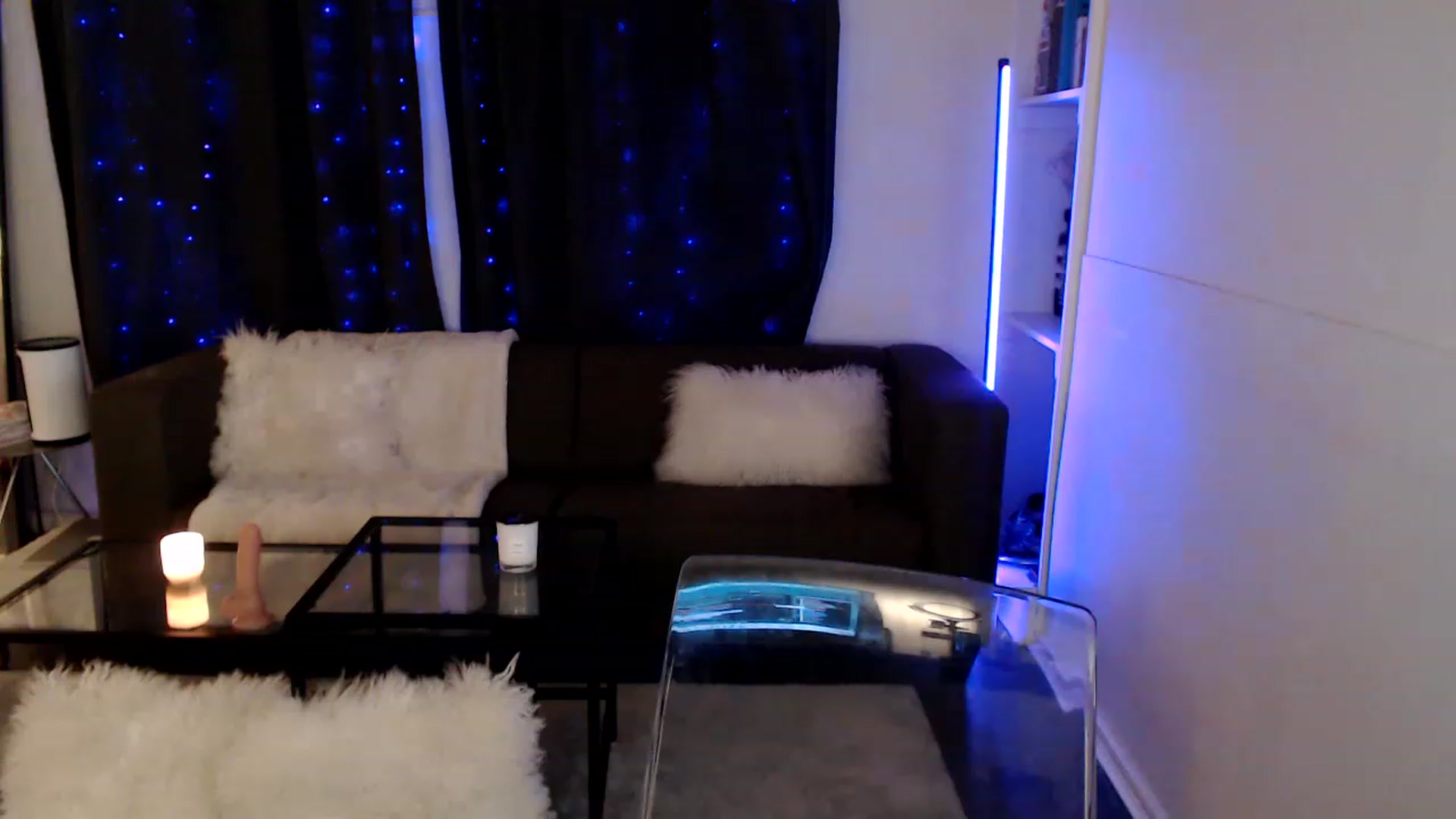 Gallery image thumbnail from angelpuppygrl's myfreecams stream on, 01/17/2023, 08:41 image 18 of 20
