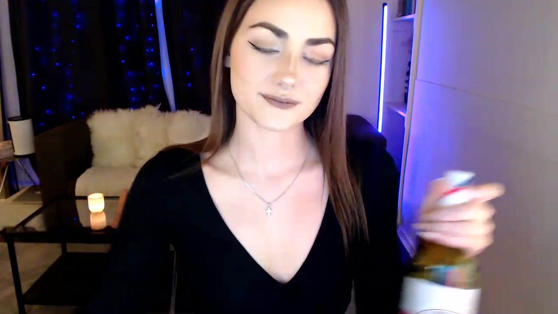 Gallery image thumbnail from angelpuppygrl's myfreecams stream on, 01/20/2023, 03:42 image 20 of 20