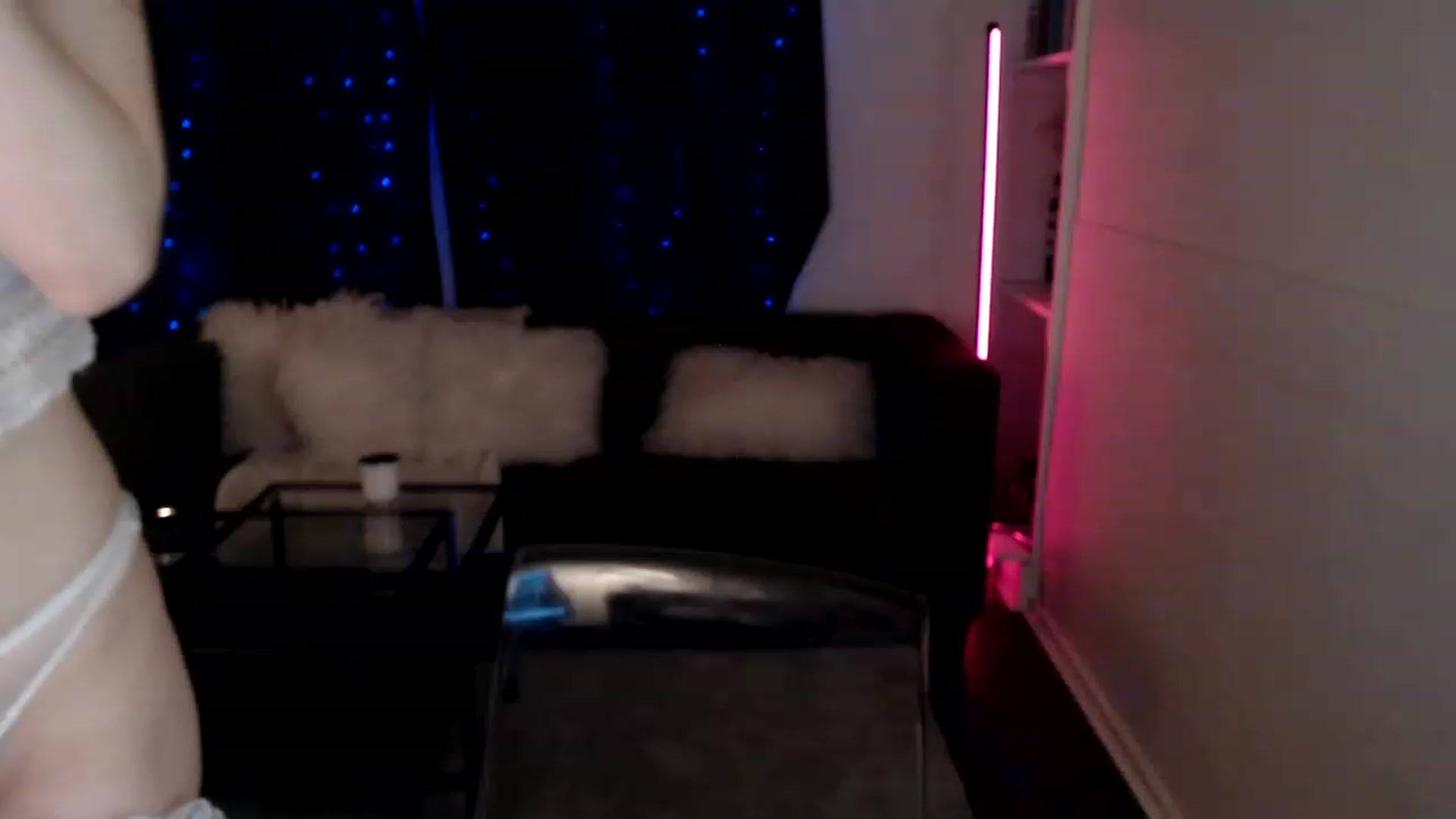 Gallery image thumbnail from angelpuppygrl's myfreecams stream on, 01/29/2023, 05:13 image 16 of 20