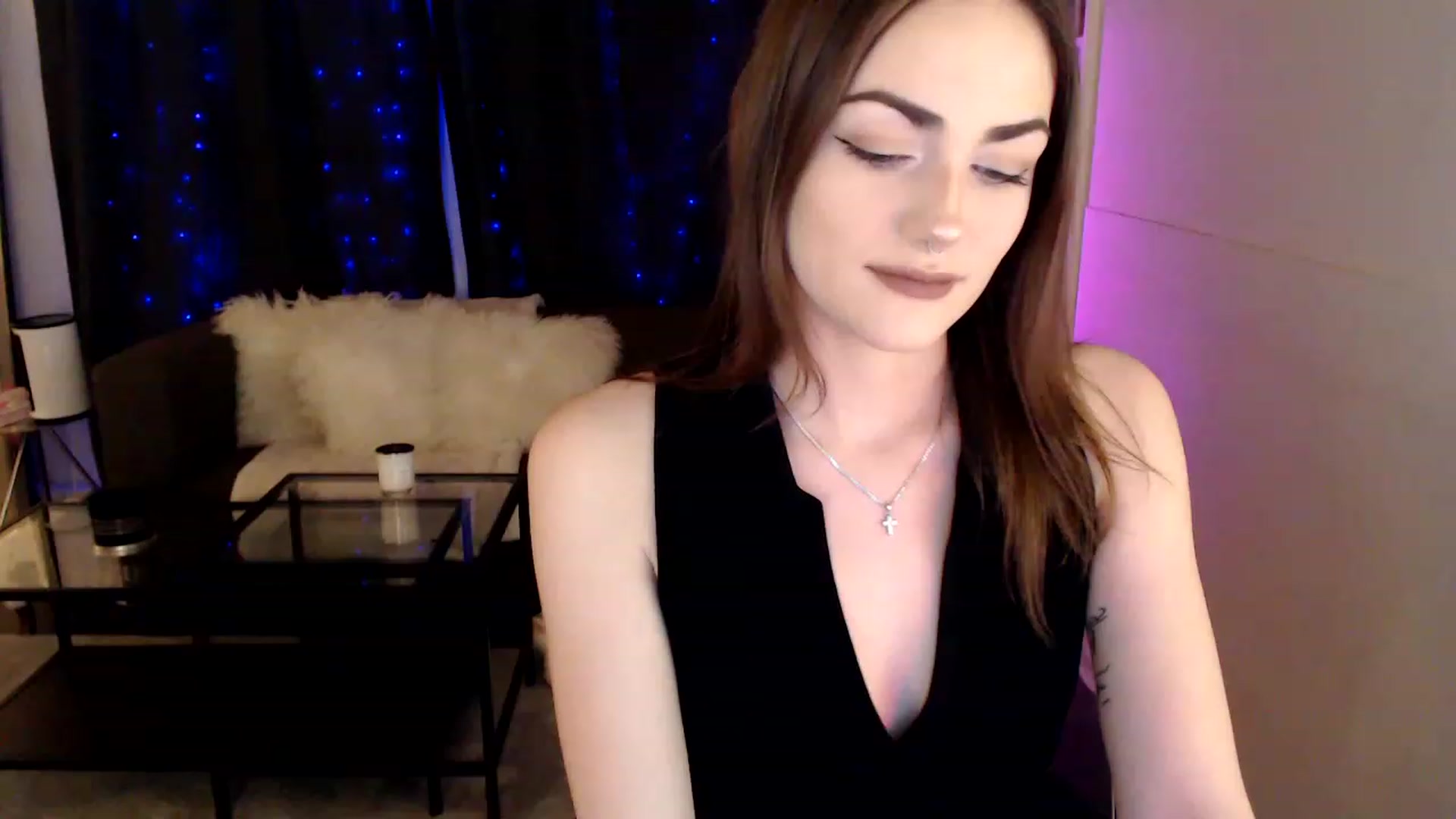 Gallery image thumbnail from angelpuppygrl's myfreecams stream on, 01/30/2023, 24:51 image 1 of 20