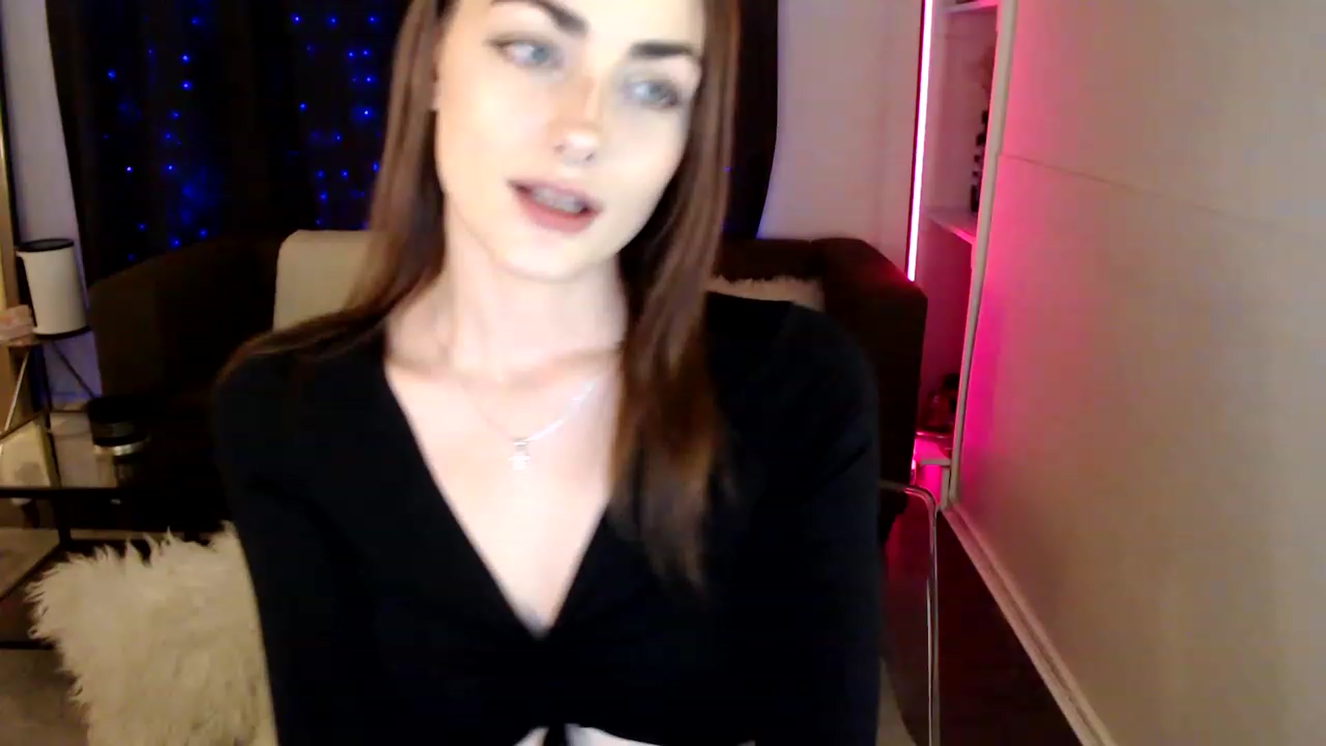 Gallery image thumbnail from angelpuppygrl's myfreecams stream on, 02/01/2023, 05:33 image 16 of 20