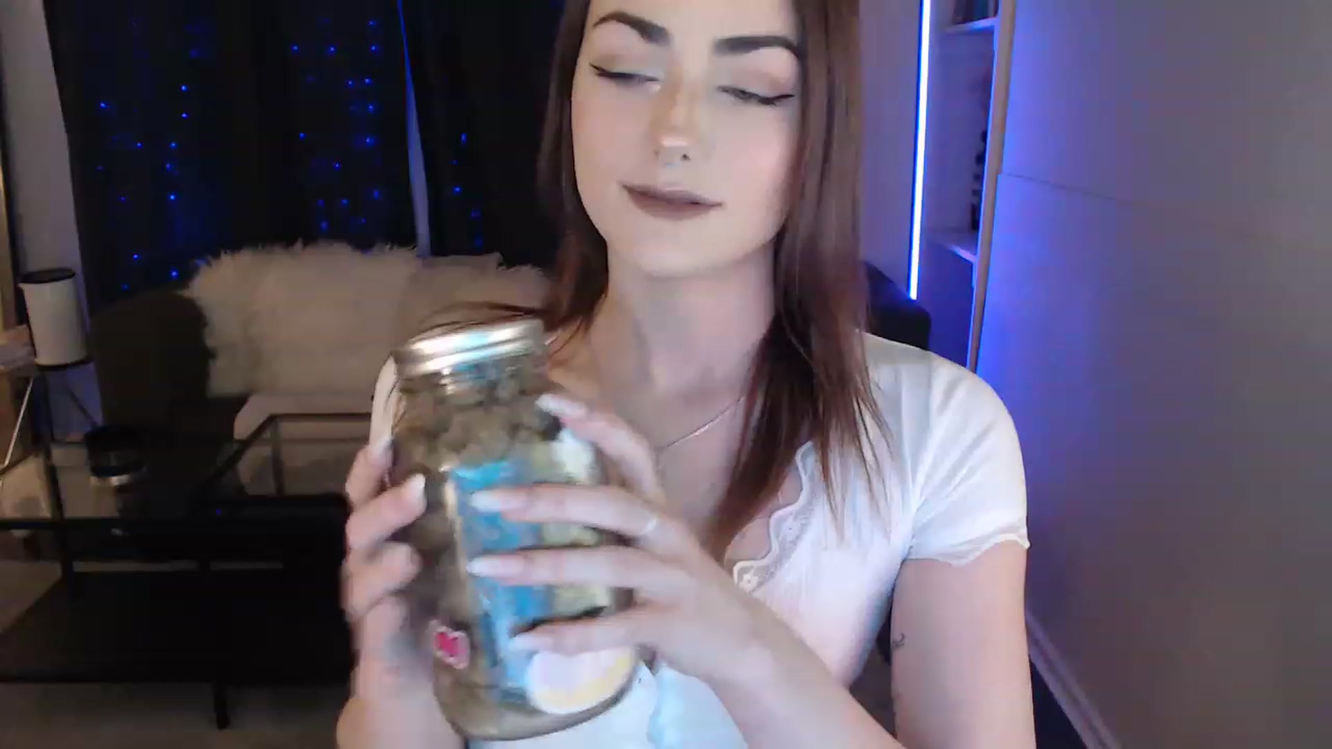 Gallery image thumbnail from angelpuppygrl's myfreecams stream on, 02/07/2023, 05:25 image 17 of 20