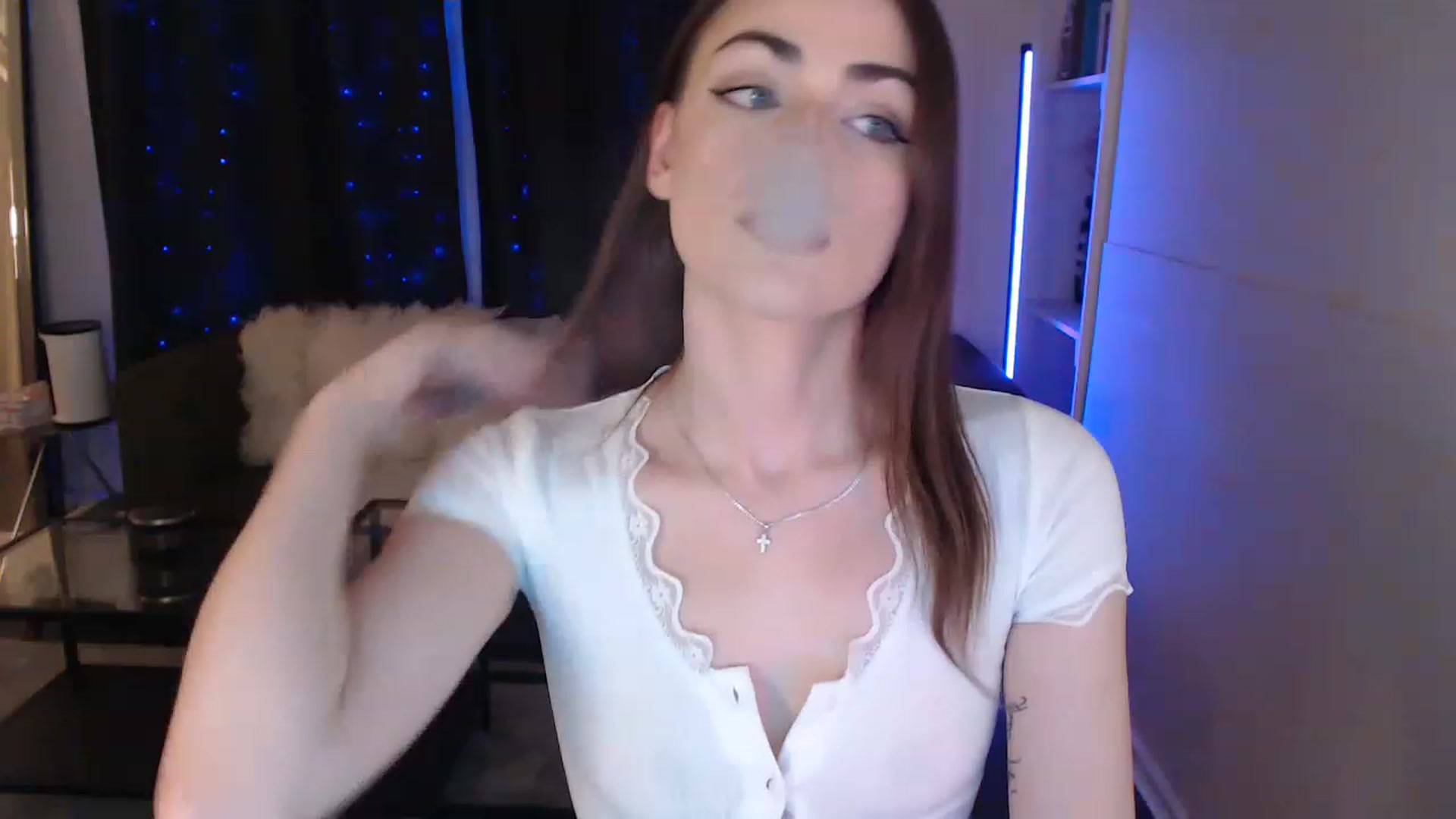 Gallery image thumbnail from angelpuppygrl's myfreecams stream on, 02/12/2023, 01:02 image 10 of 20