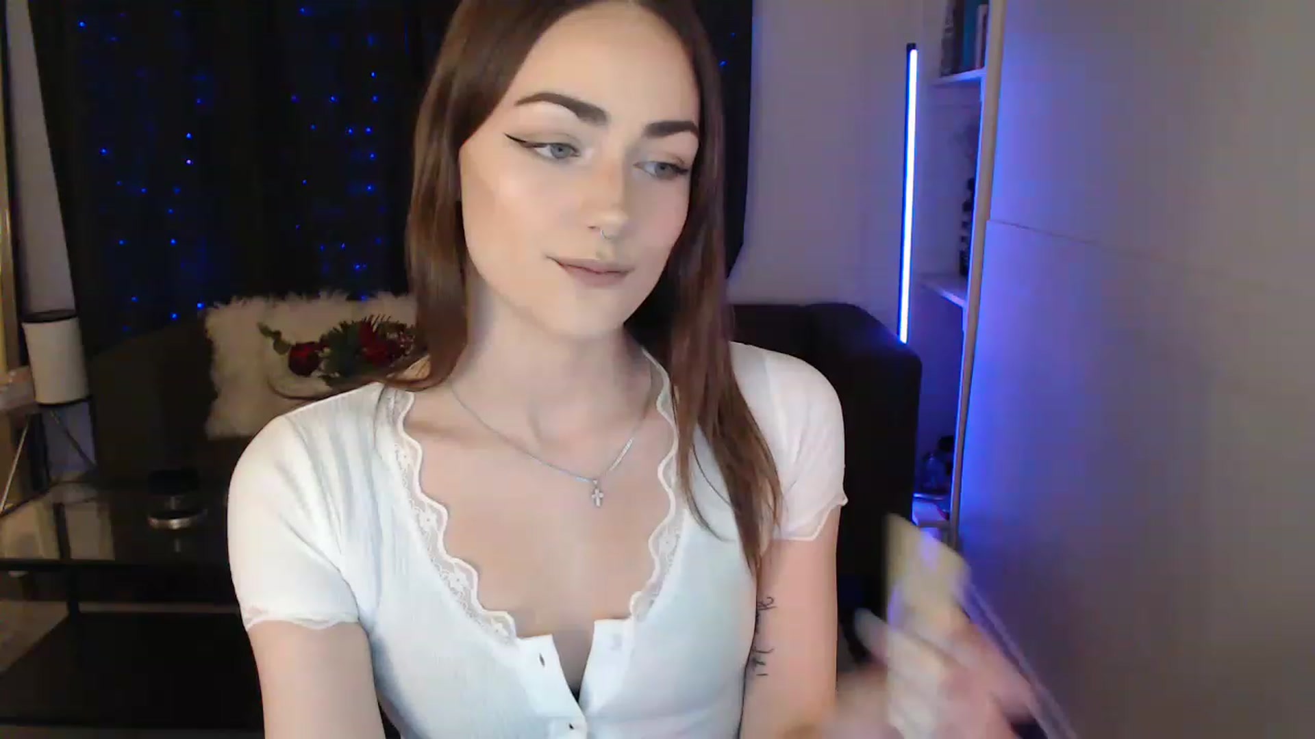 Gallery image thumbnail from angelpuppygrl's myfreecams stream on, 02/17/2023, 05:22 image 3 of 20