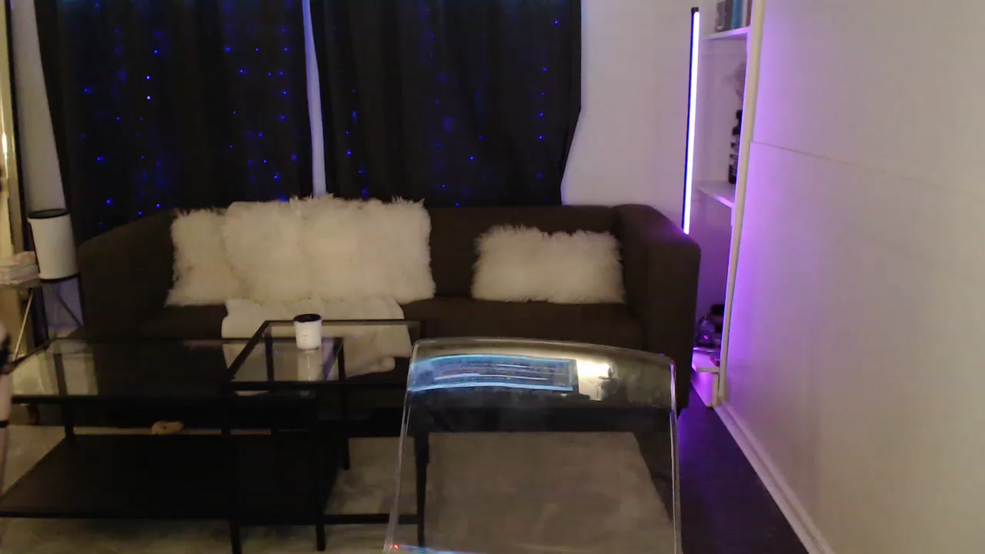 Gallery image thumbnail from angelpuppygrl's myfreecams stream on, 02/27/2023, 23:23 image 9 of 20