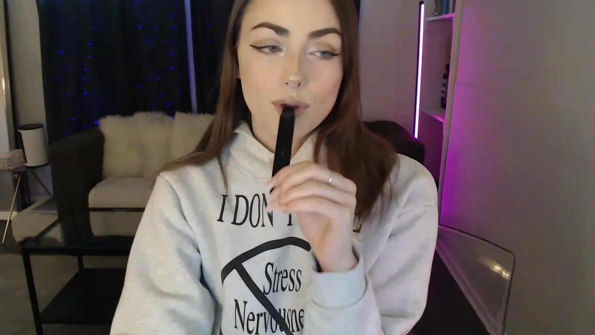 Gallery image thumbnail from angelpuppygrl's myfreecams stream on, 03/02/2023, 18:33 image 1 of 20
